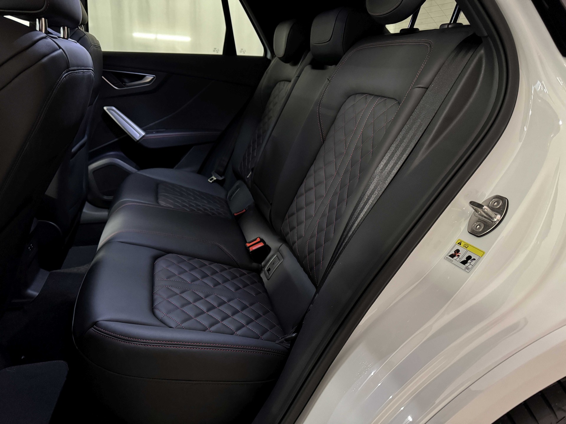 AUDI SQ2 TFSI quattro S-tronic-image-12