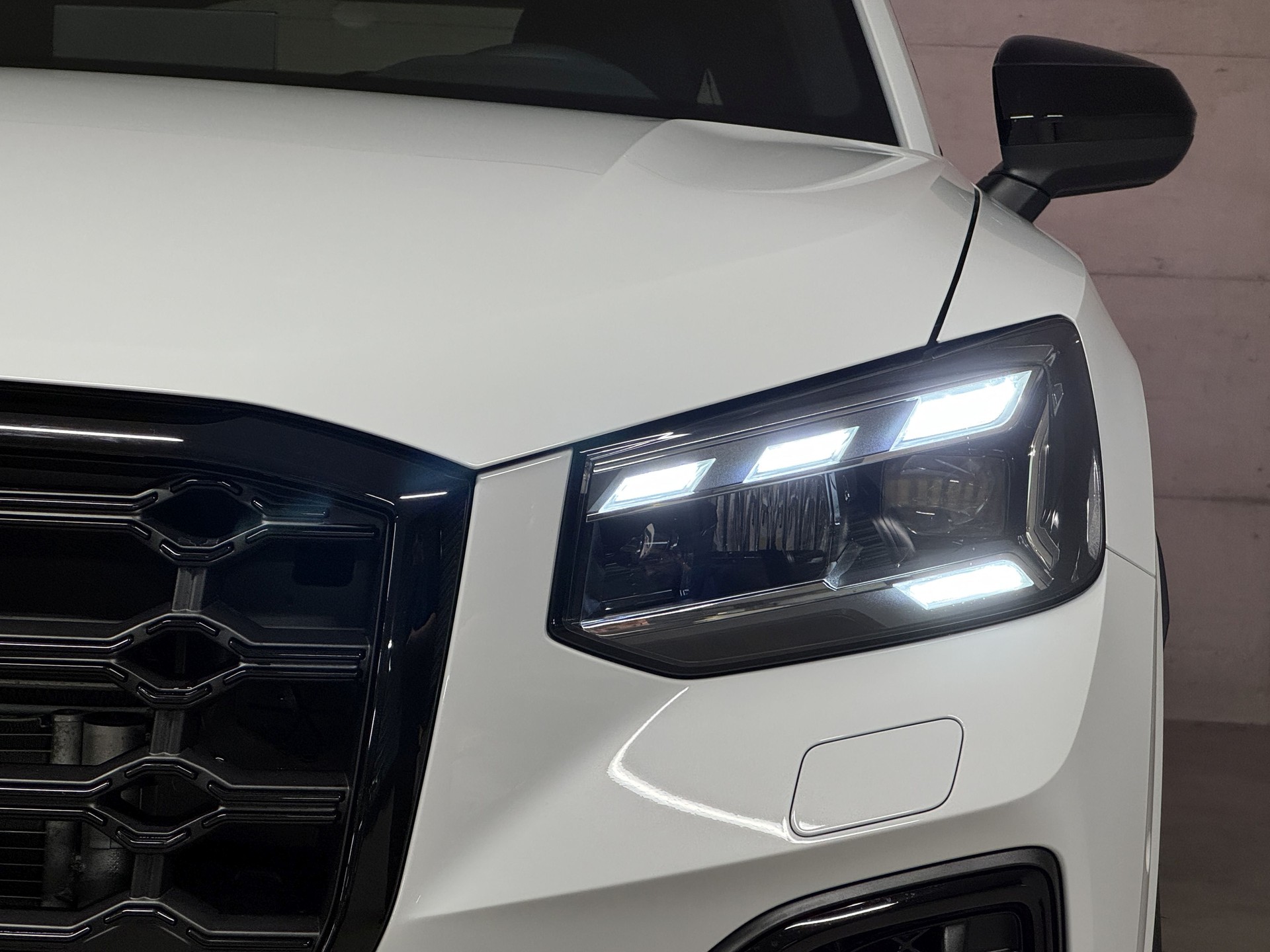 AUDI SQ2 TFSI quattro S-tronic-image-5