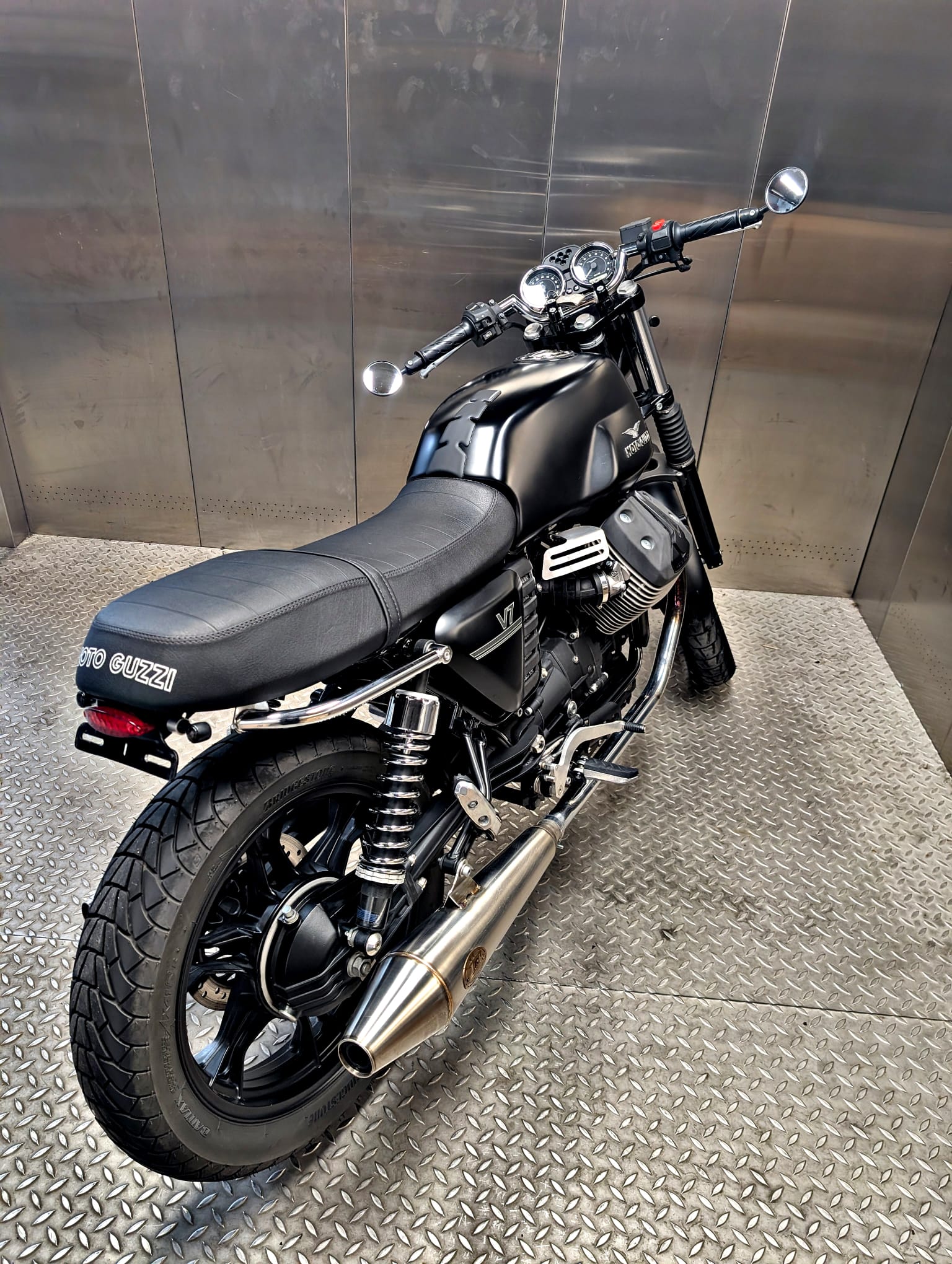 MOTO GUZZI 750-image-4