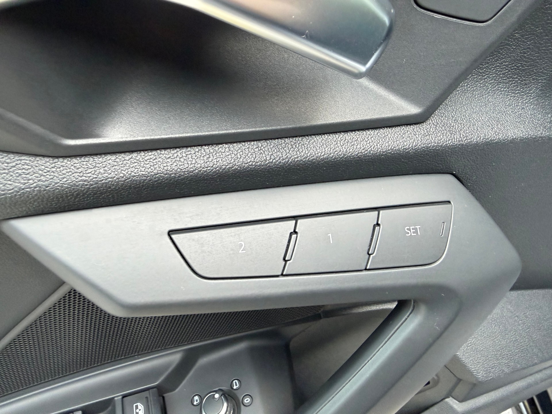 AUDI A3 Sportback 35 TFSI S line S-tronic-image-23