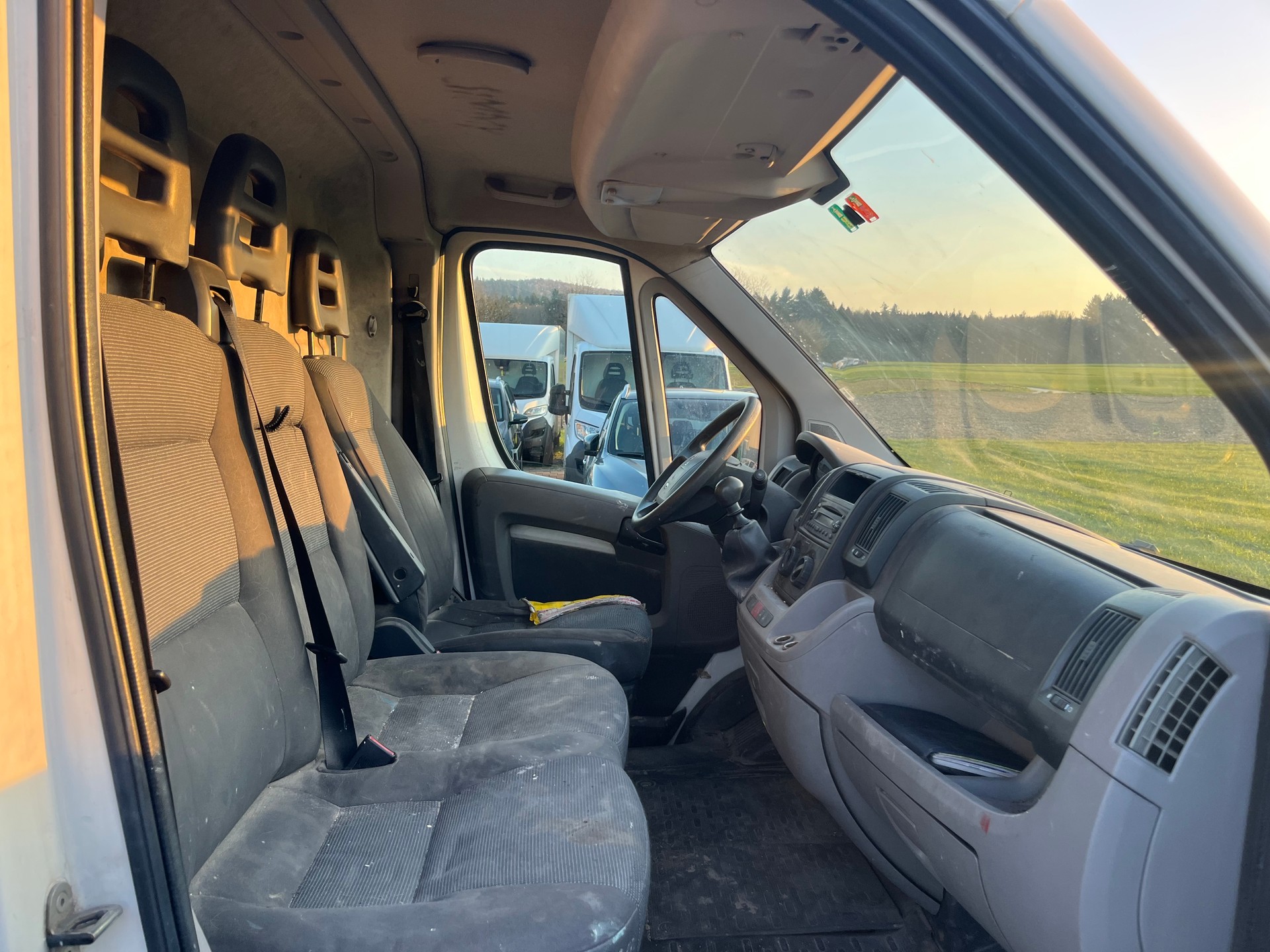 PEUGEOT Boxer 2.2 HDI 330 L1H1-image-8