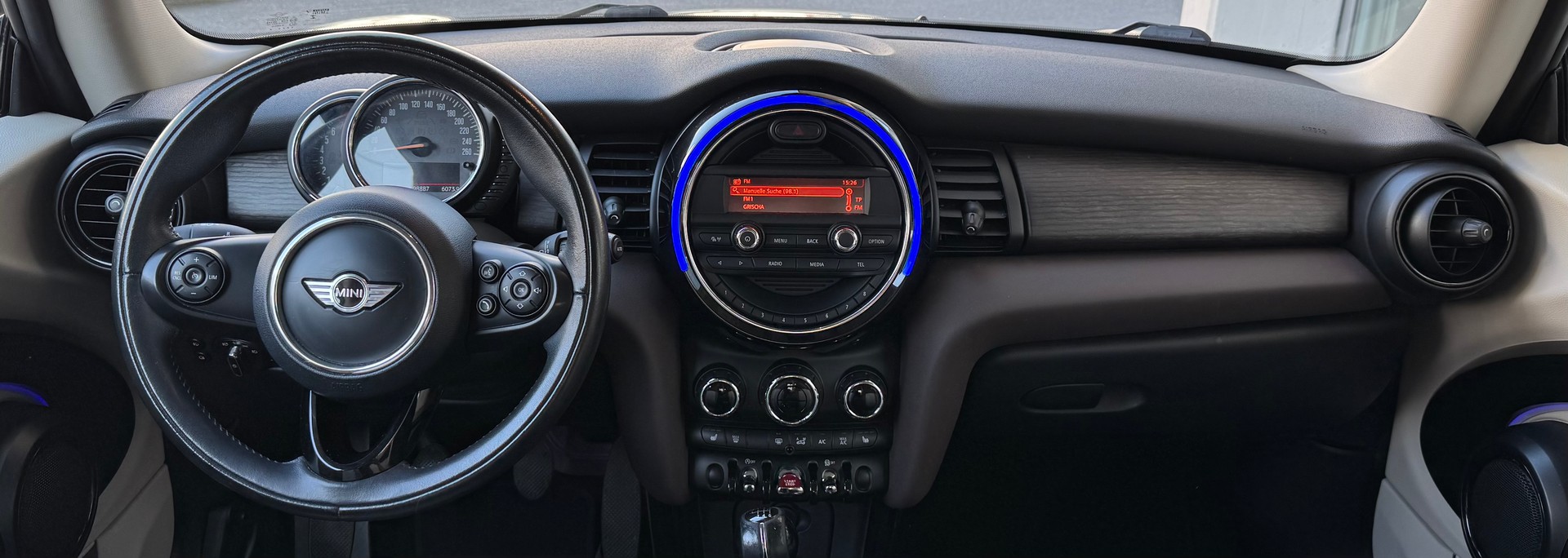 MINI One-image-10