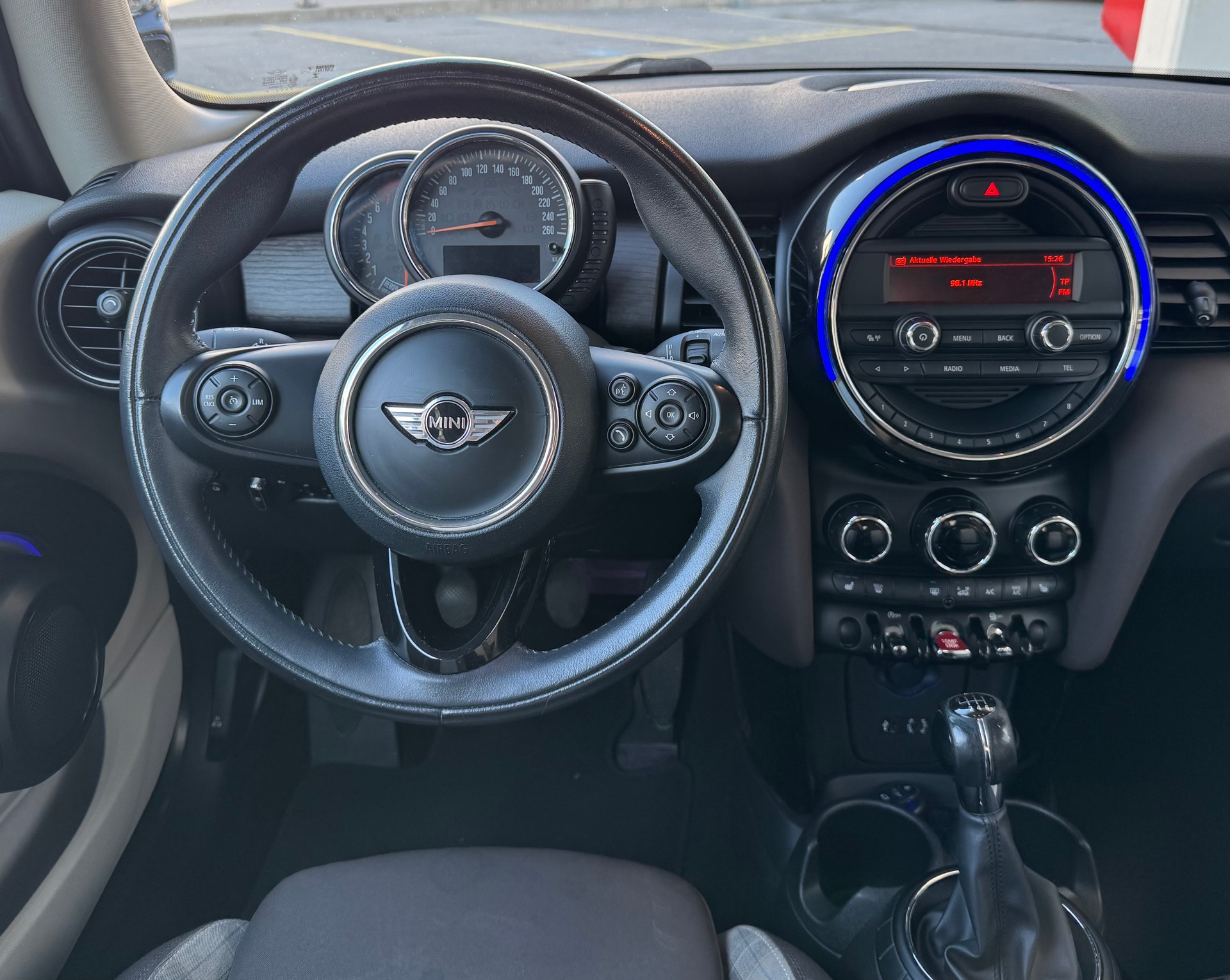 MINI One-image-11
