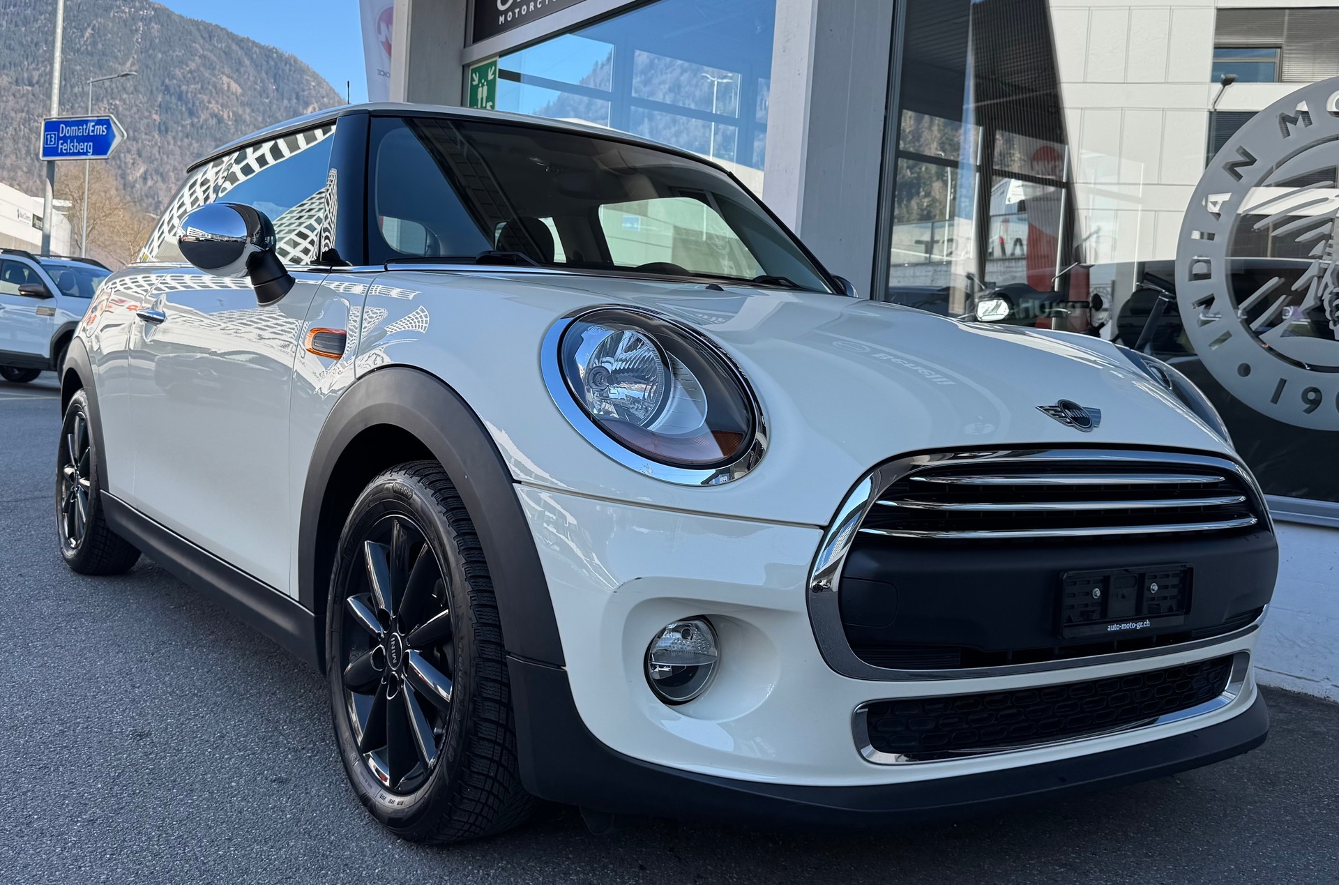 MINI One-image-0