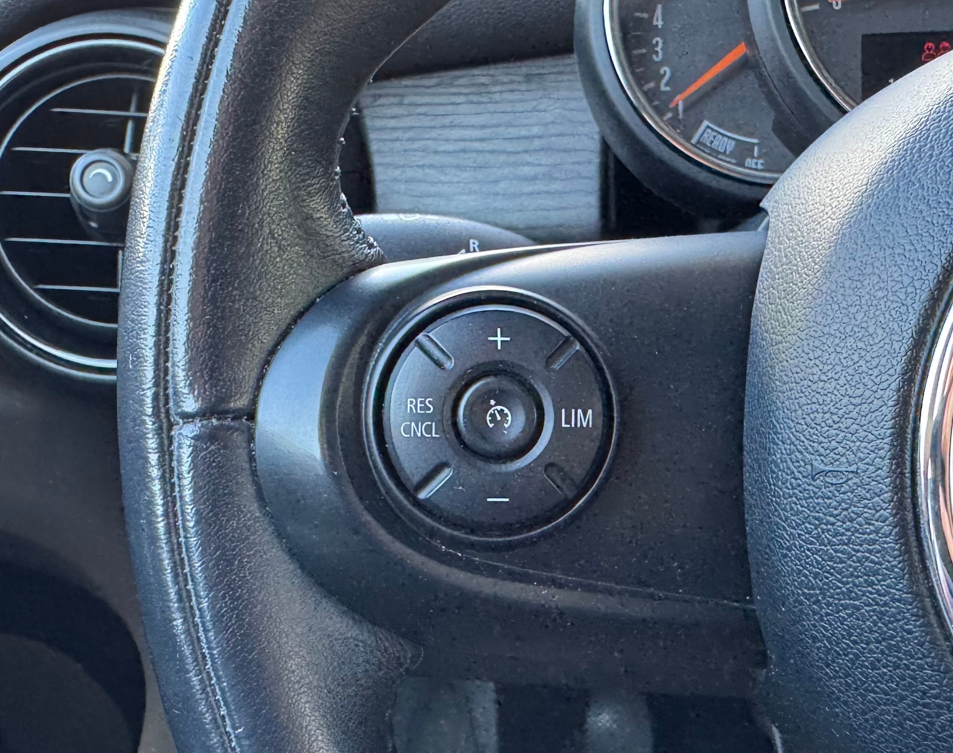 MINI One-image-12
