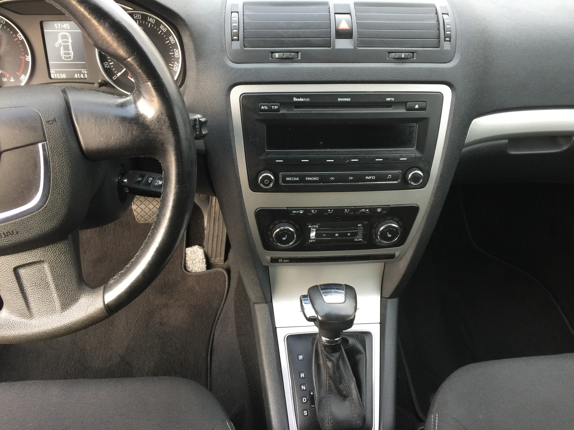 SKODA Octavia 1.4 TSI Elegance-image-11