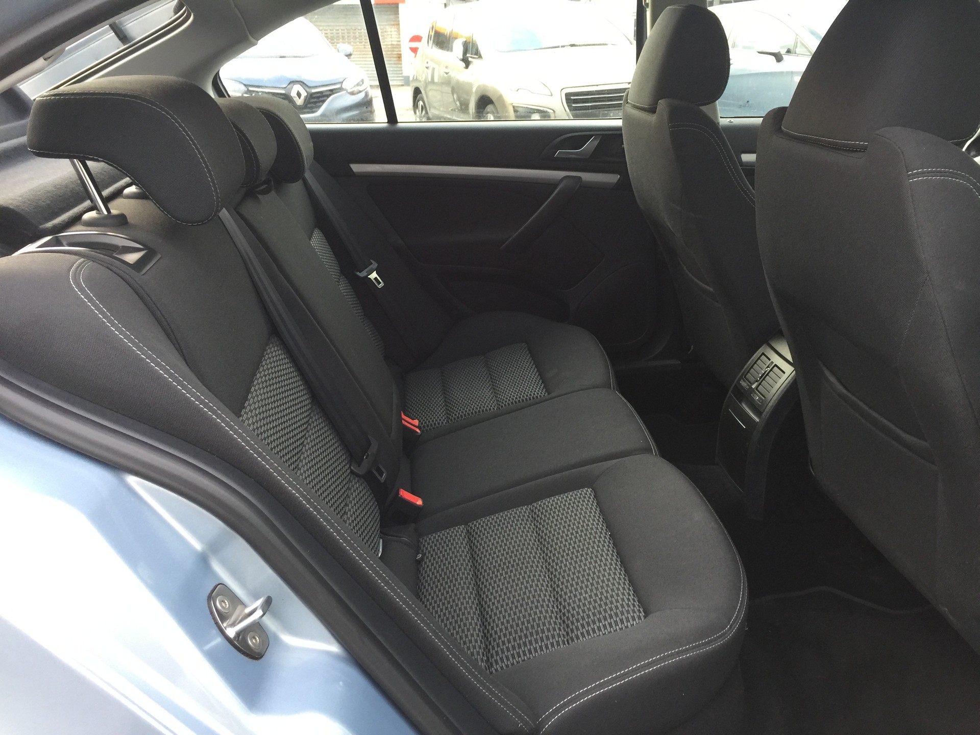 SKODA Octavia 1.4 TSI Elegance-image-8