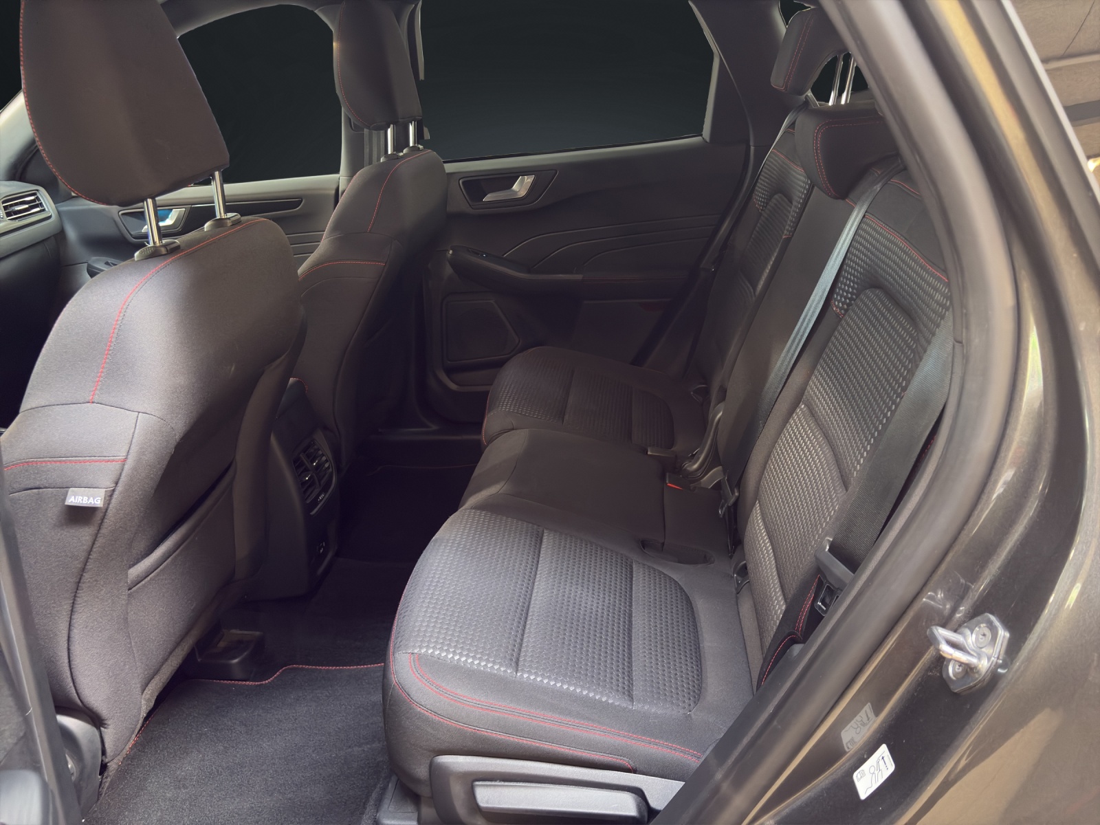 FORD Kuga 2.5 FHEV ST-Line 4WD-image-13