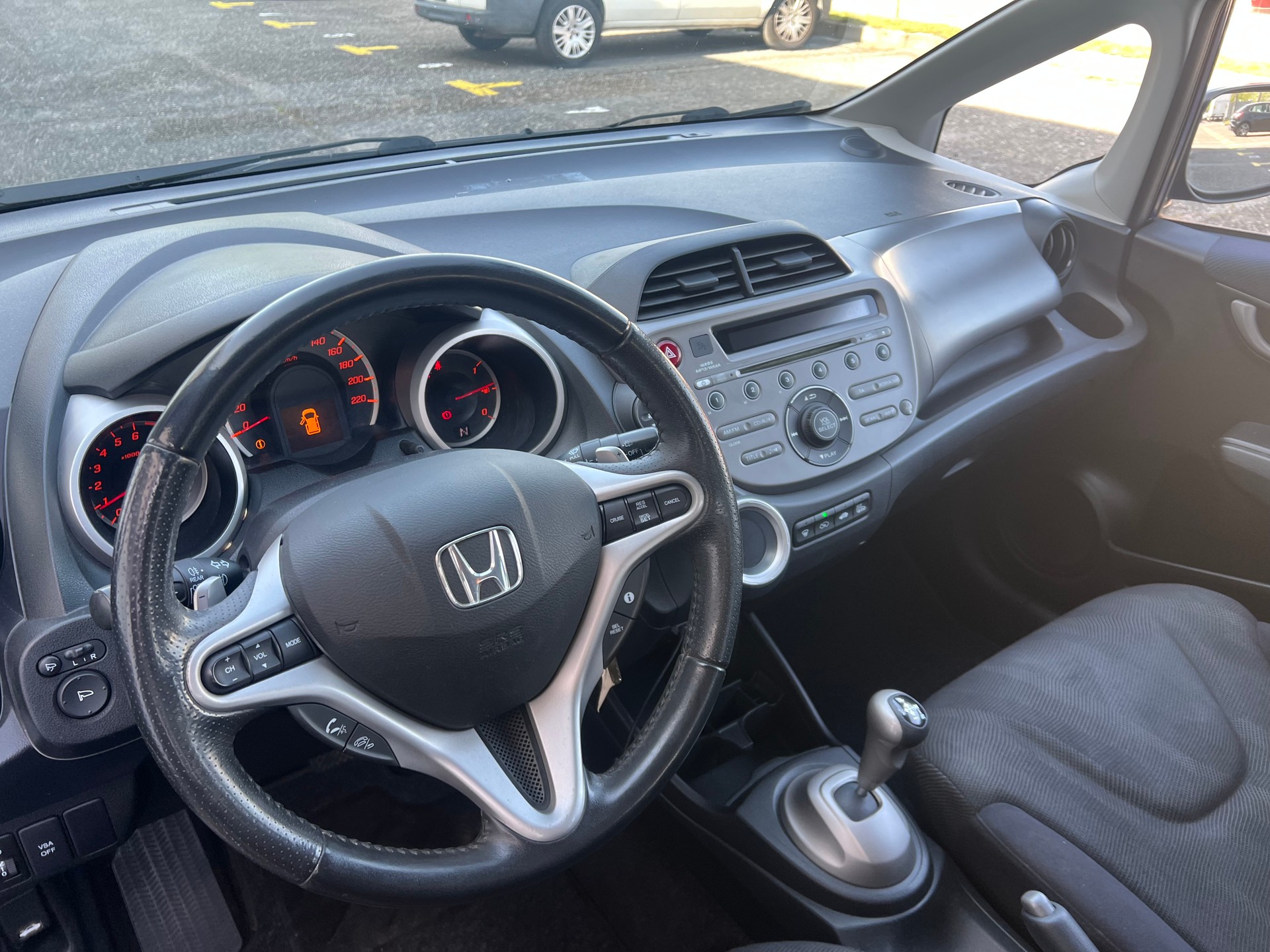 HONDA Jazz 1.4i Exclusive i-Shift-image-8