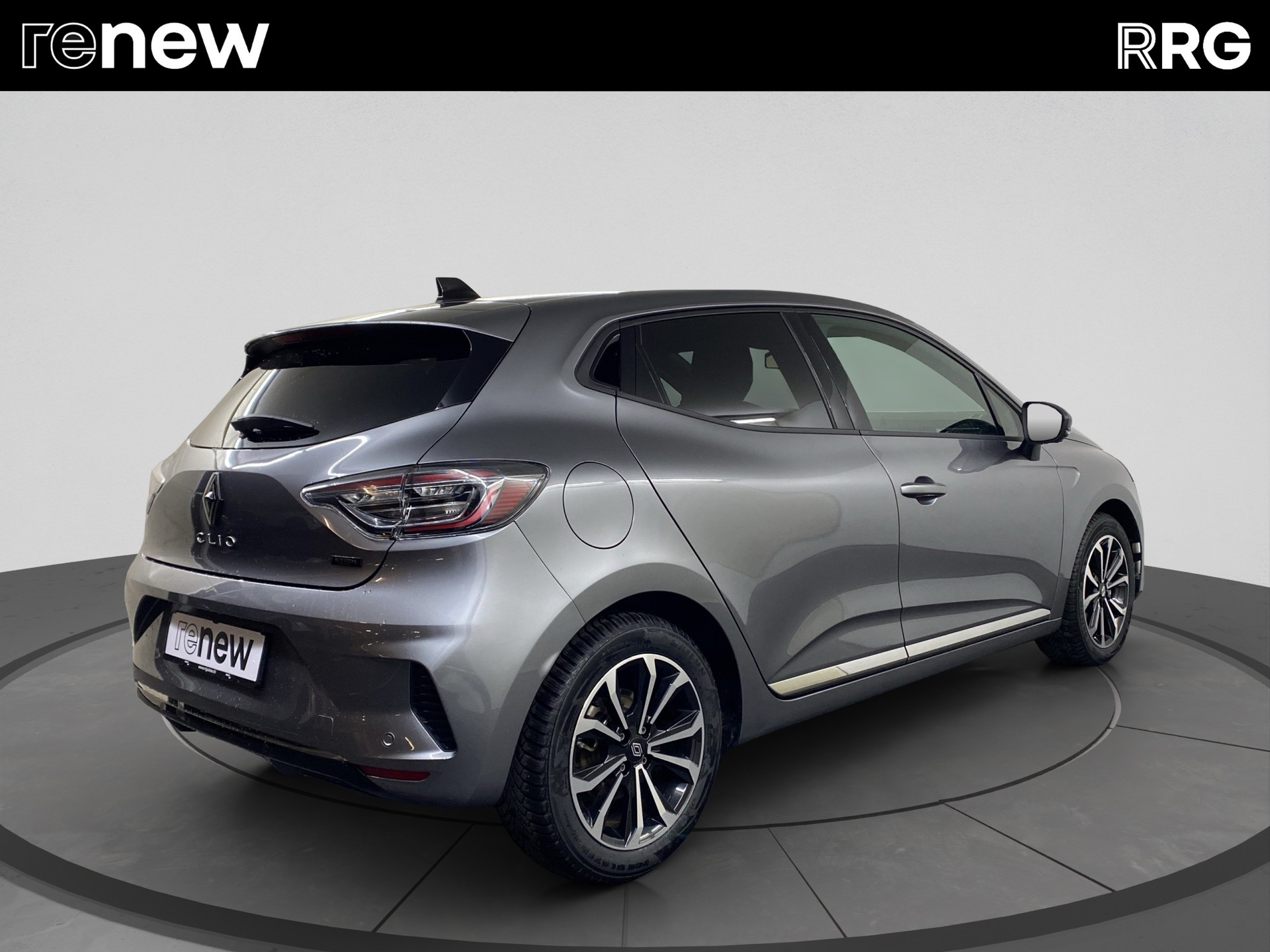 RENAULT Clio 1.6 E-Tech Techno-image-1