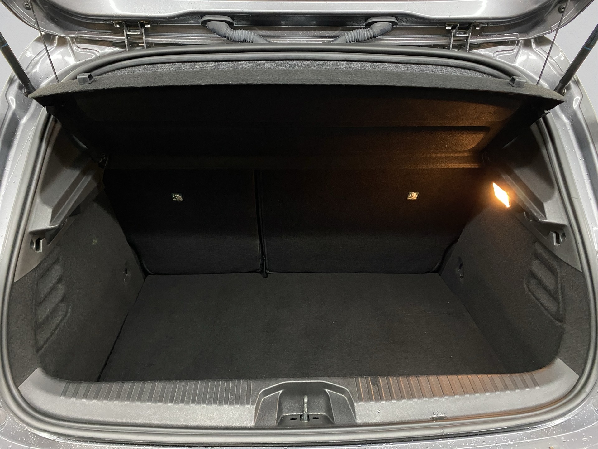 RENAULT Clio 1.6 E-Tech Techno-image-13