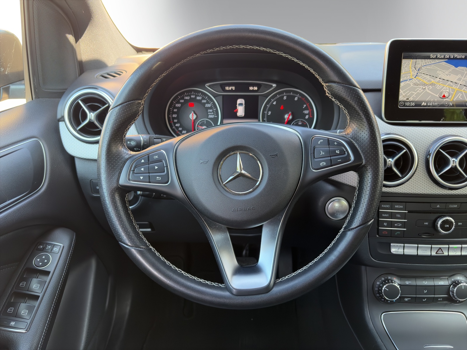 MERCEDES-BENZ B 180 Urban-image-11