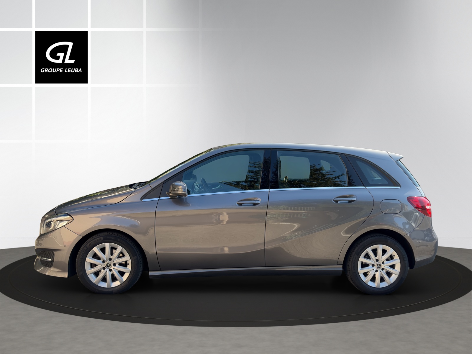 MERCEDES-BENZ B 180 Urban-image-2
