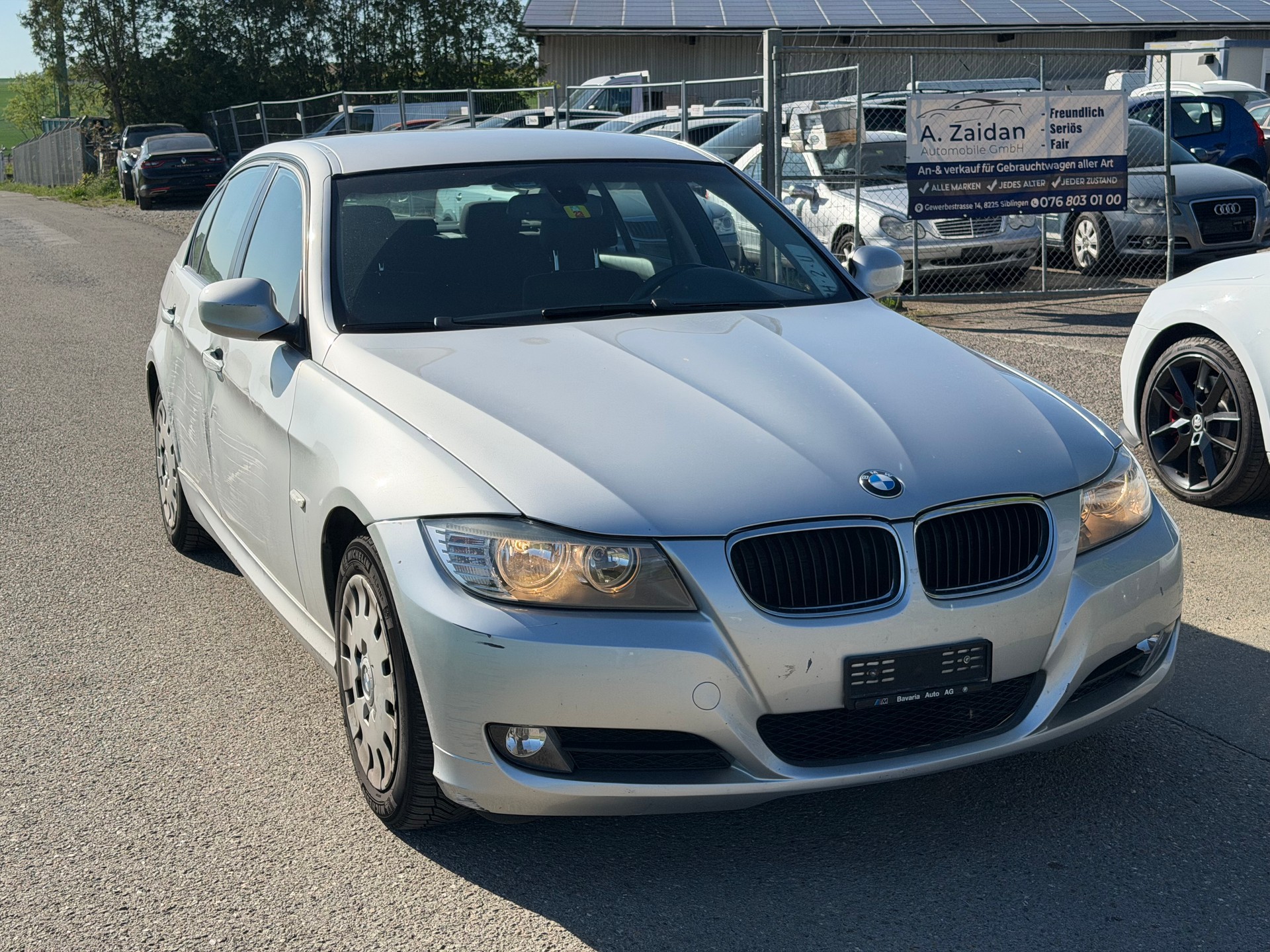BMW 320i Access Steptronic-image-2