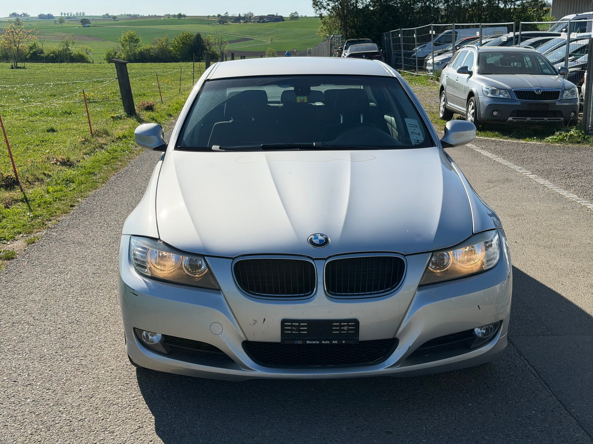 BMW 320i Access Steptronic-image-1