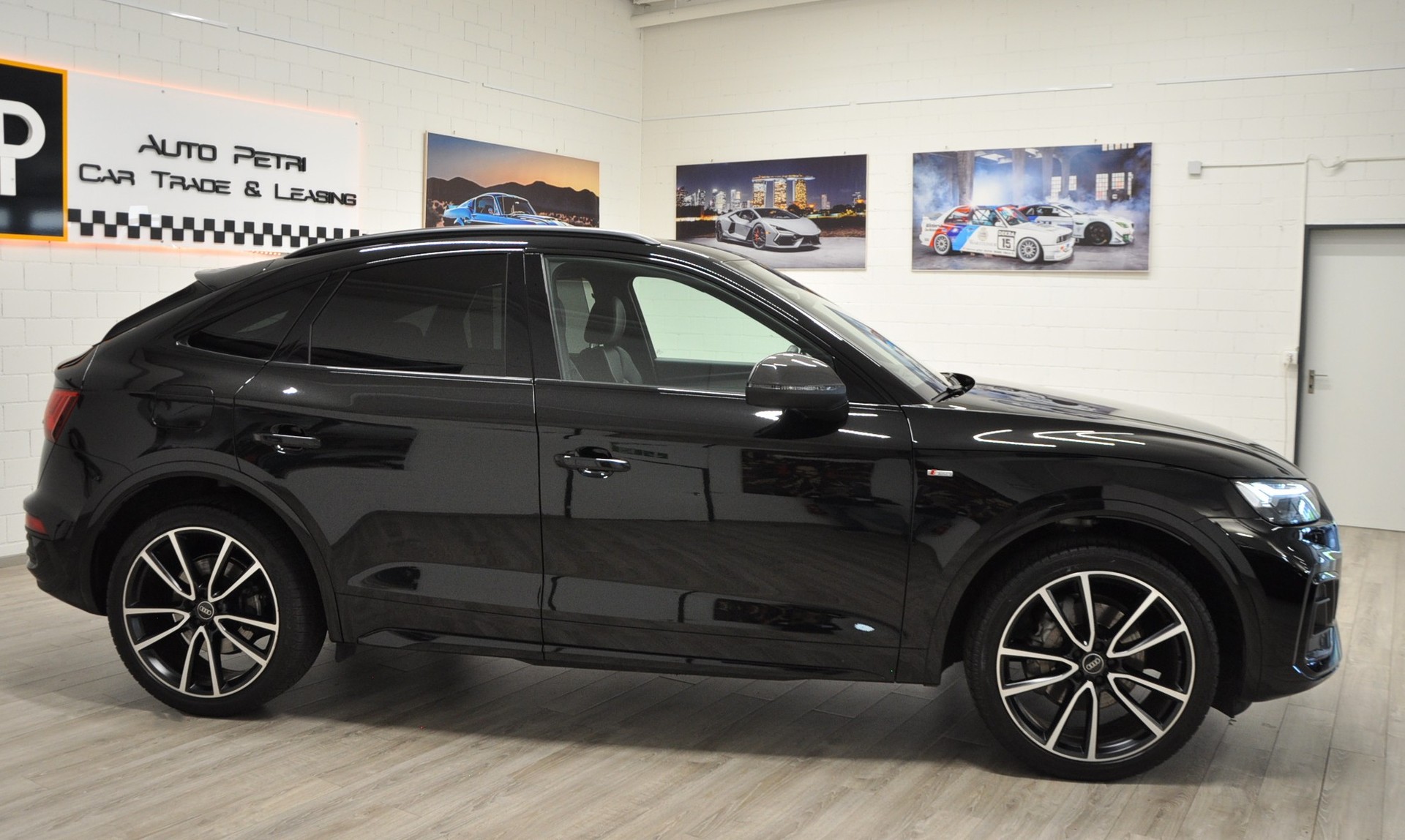 AUDI Q5 Sportback 40 TDI S-Line Blackedition quattro S-tronic-image-4