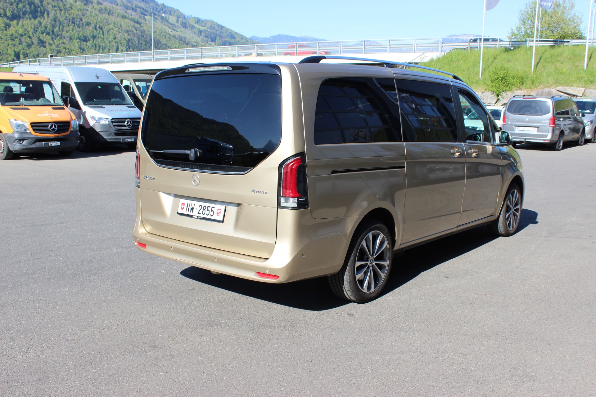 MERCEDES-BENZ V 250 d lang Style 9G-Tronic-image-2