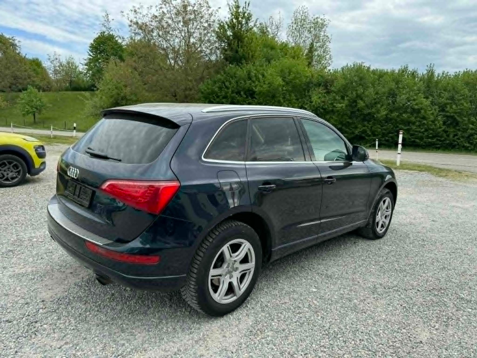 AUDI Q5 2.0 TFSI quattro-image-8