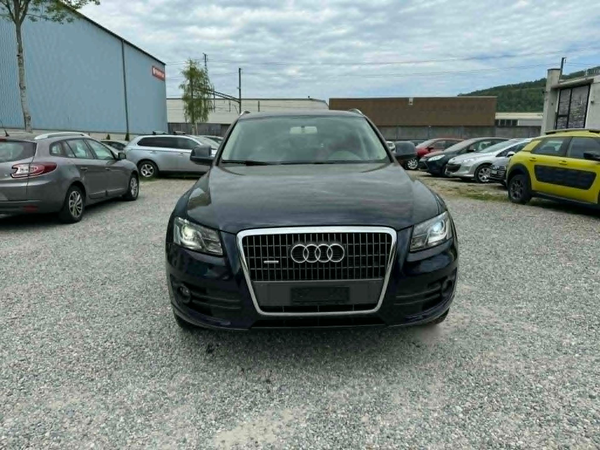 AUDI Q5 2.0 TFSI quattro-image-10