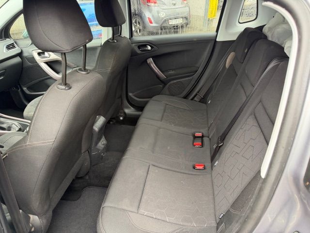 PEUGEOT 2008 1.6 VTI Style-image-10