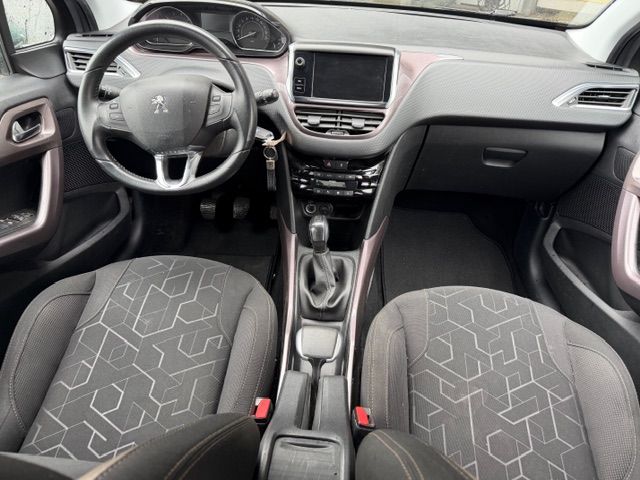 PEUGEOT 2008 1.6 VTI Style-image-6