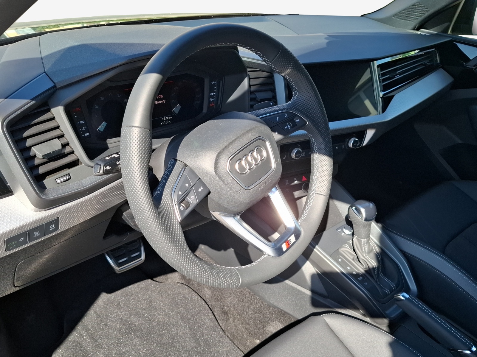 AUDI A1 Sportback 30 TFSI S Line S-tronic-image-0