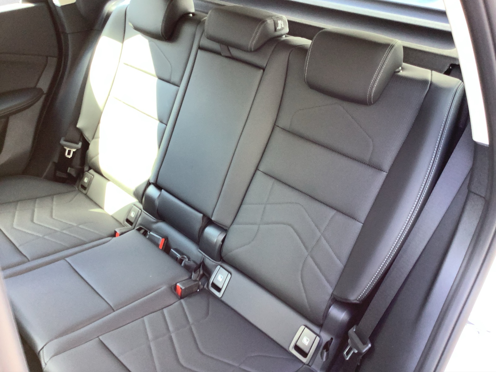 BMW X1 sDrive 18i-image-18