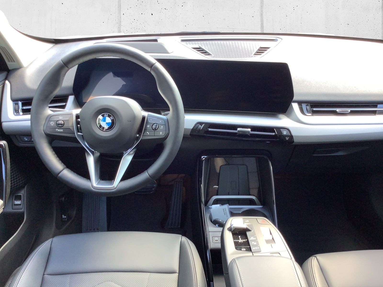 BMW X1 sDrive 18i-image-12