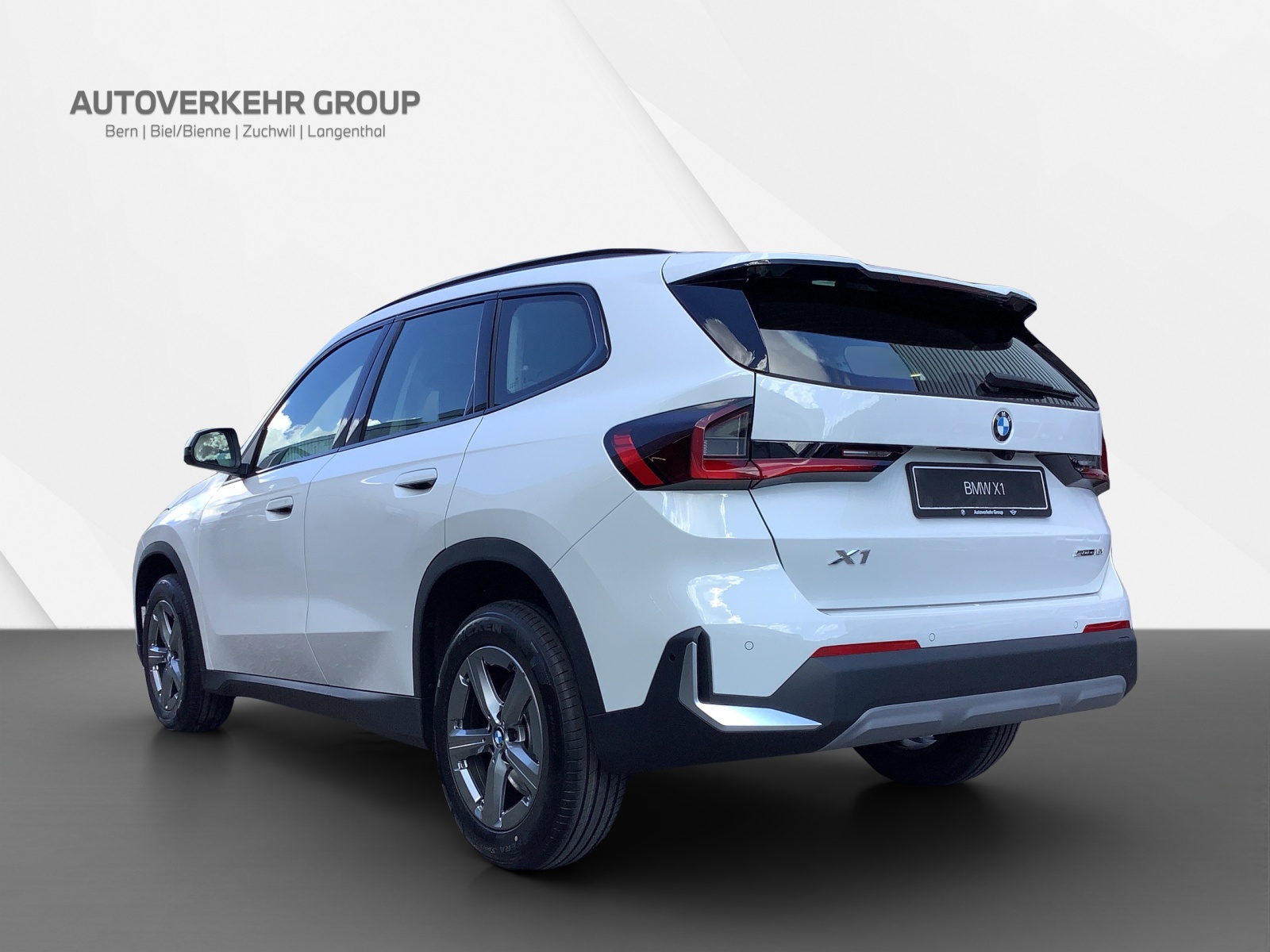 BMW X1 sDrive 18i-image-2