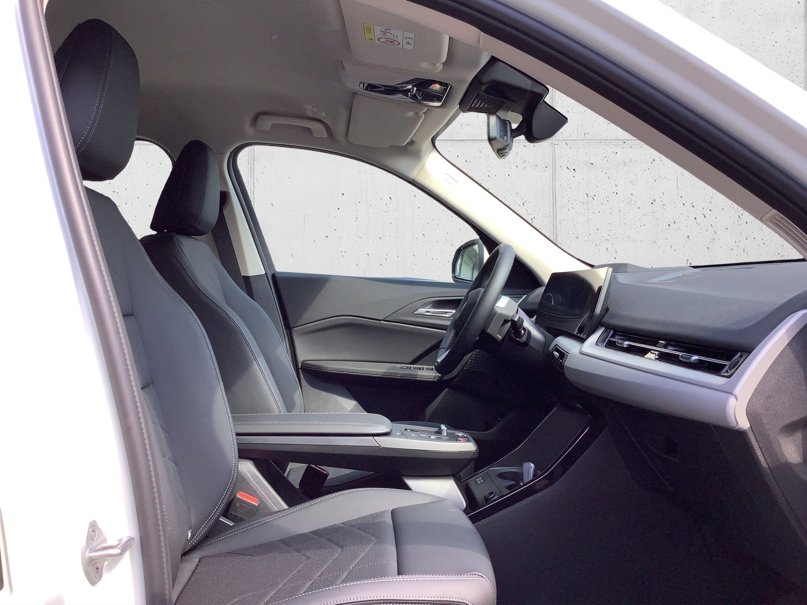 BMW X1 sDrive 18i-image-17