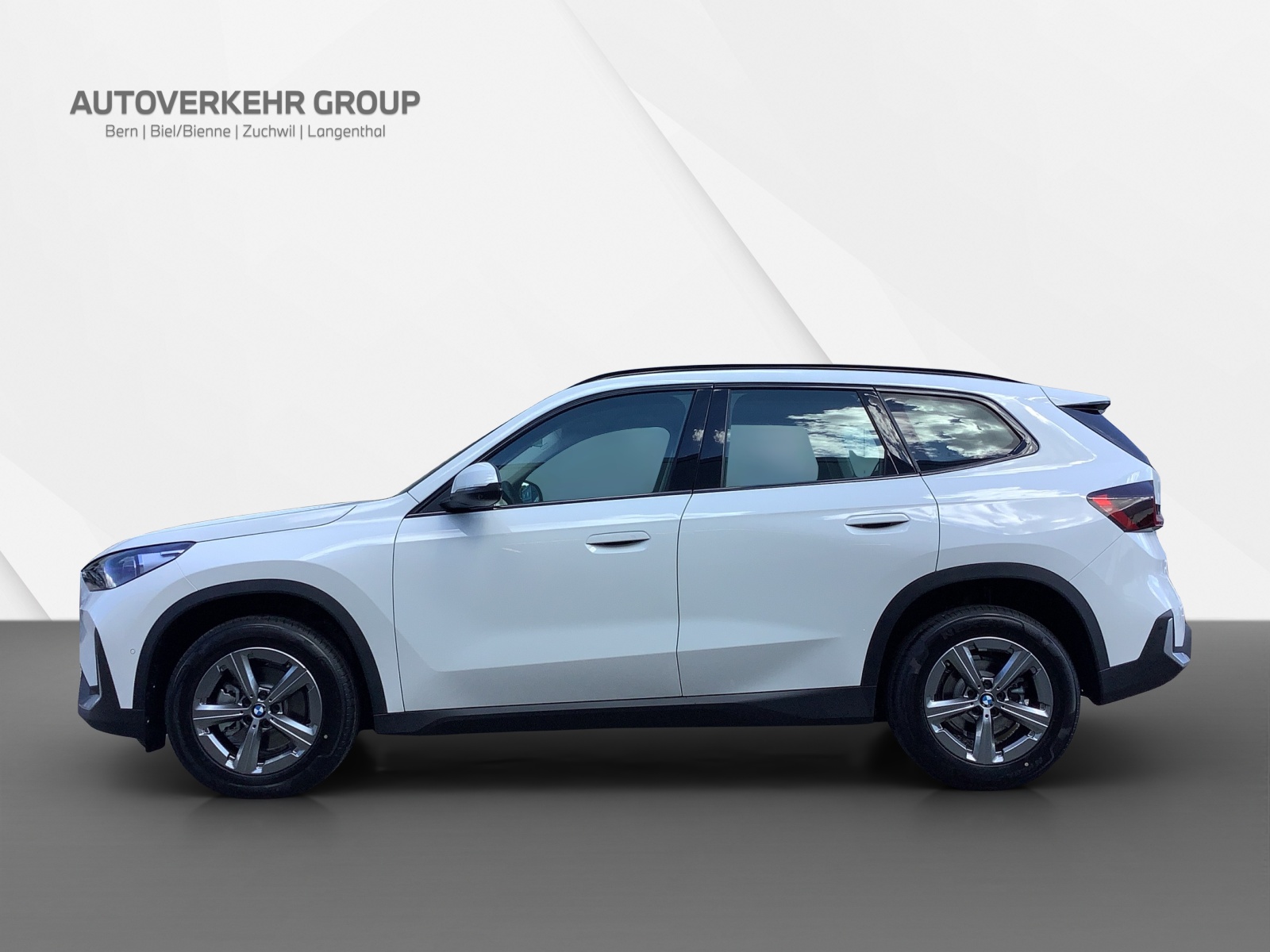 BMW X1 sDrive 18i-image-1