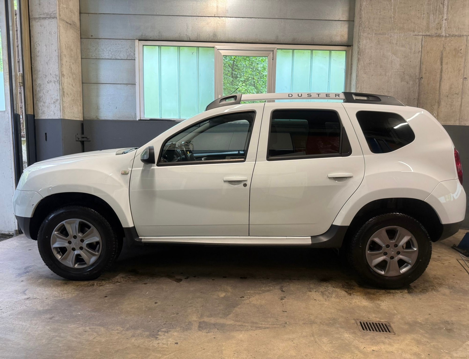 DACIA Duster 1.2 T Ambiance 4x2 //NEU AB MFK!-image-2