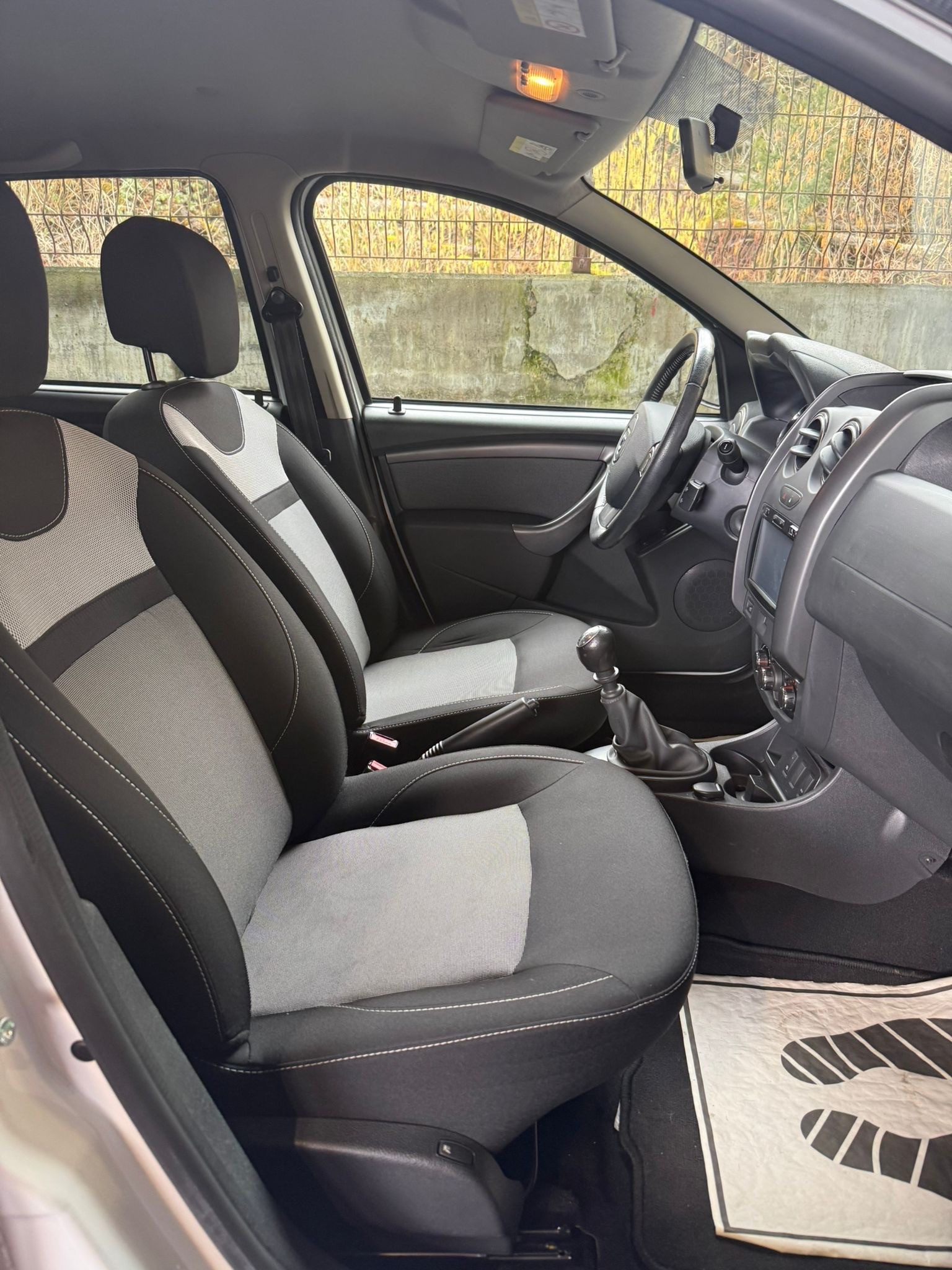 DACIA Duster 1.2 T Ambiance 4x2 //NEU AB MFK!-image-8