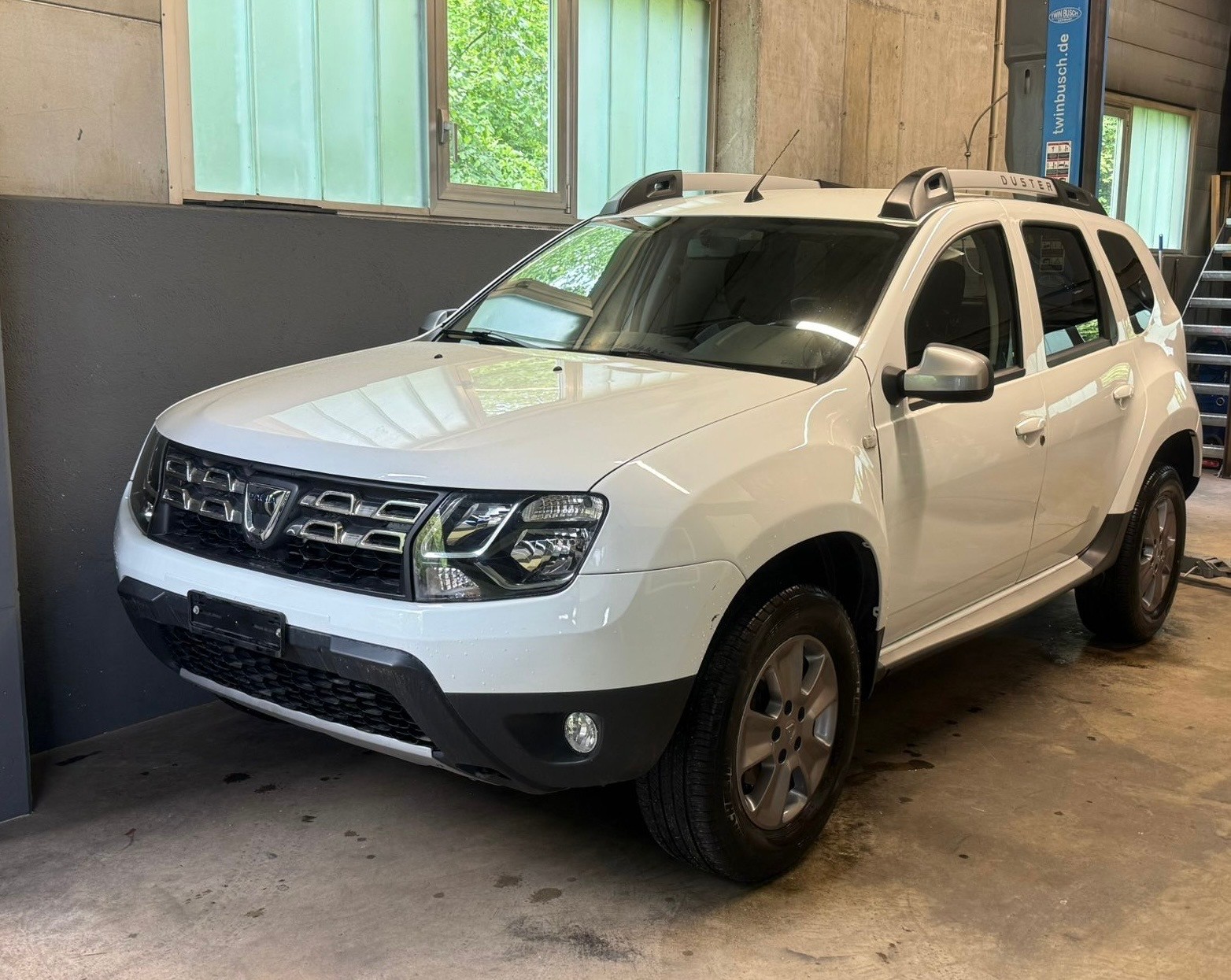 DACIA Duster 1.2 T Ambiance 4x2 //NEU AB MFK!-image-0