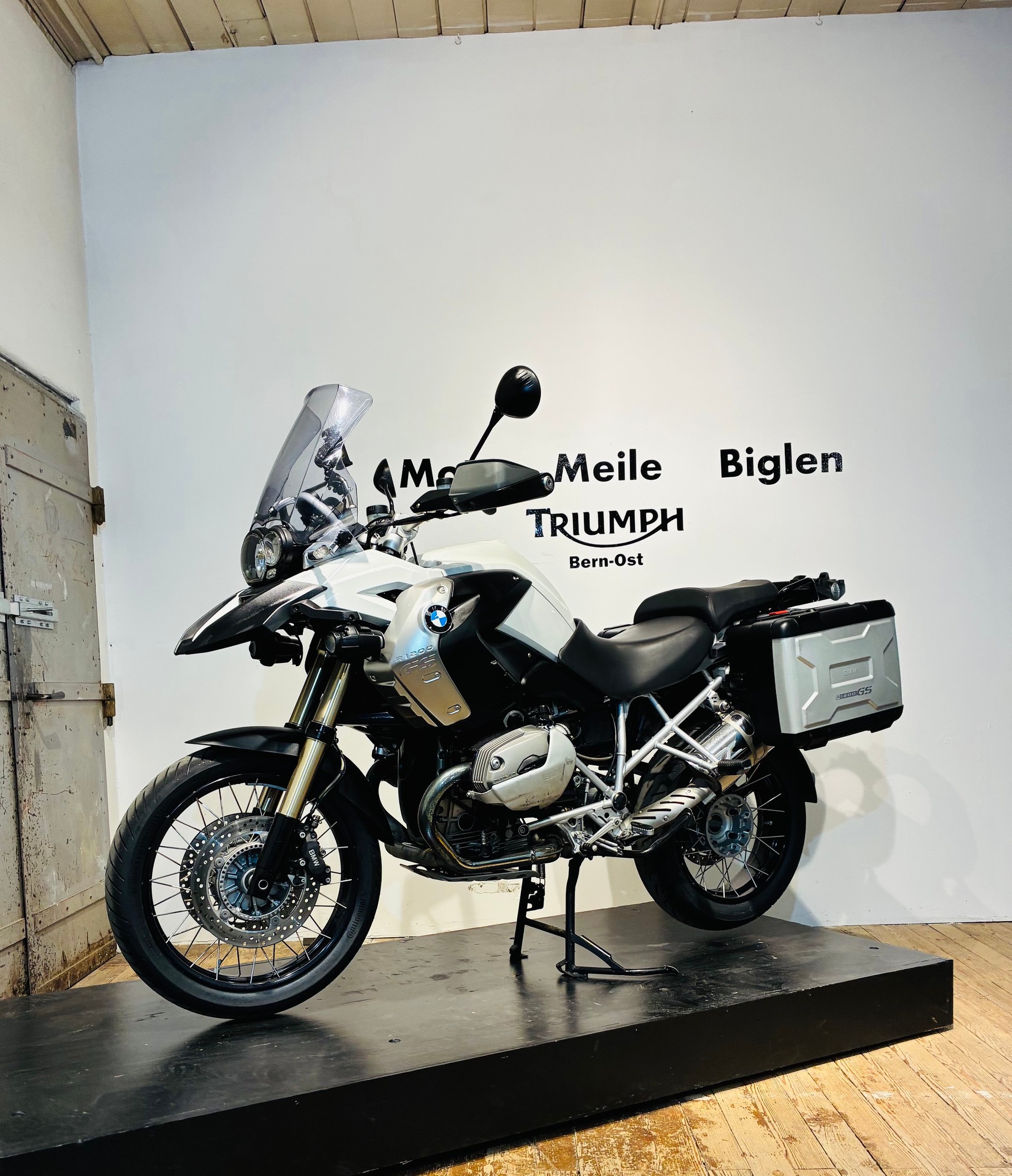 BMW R 1200 GS ABS 15 Jahre 4-Ventil-showroom-element-1