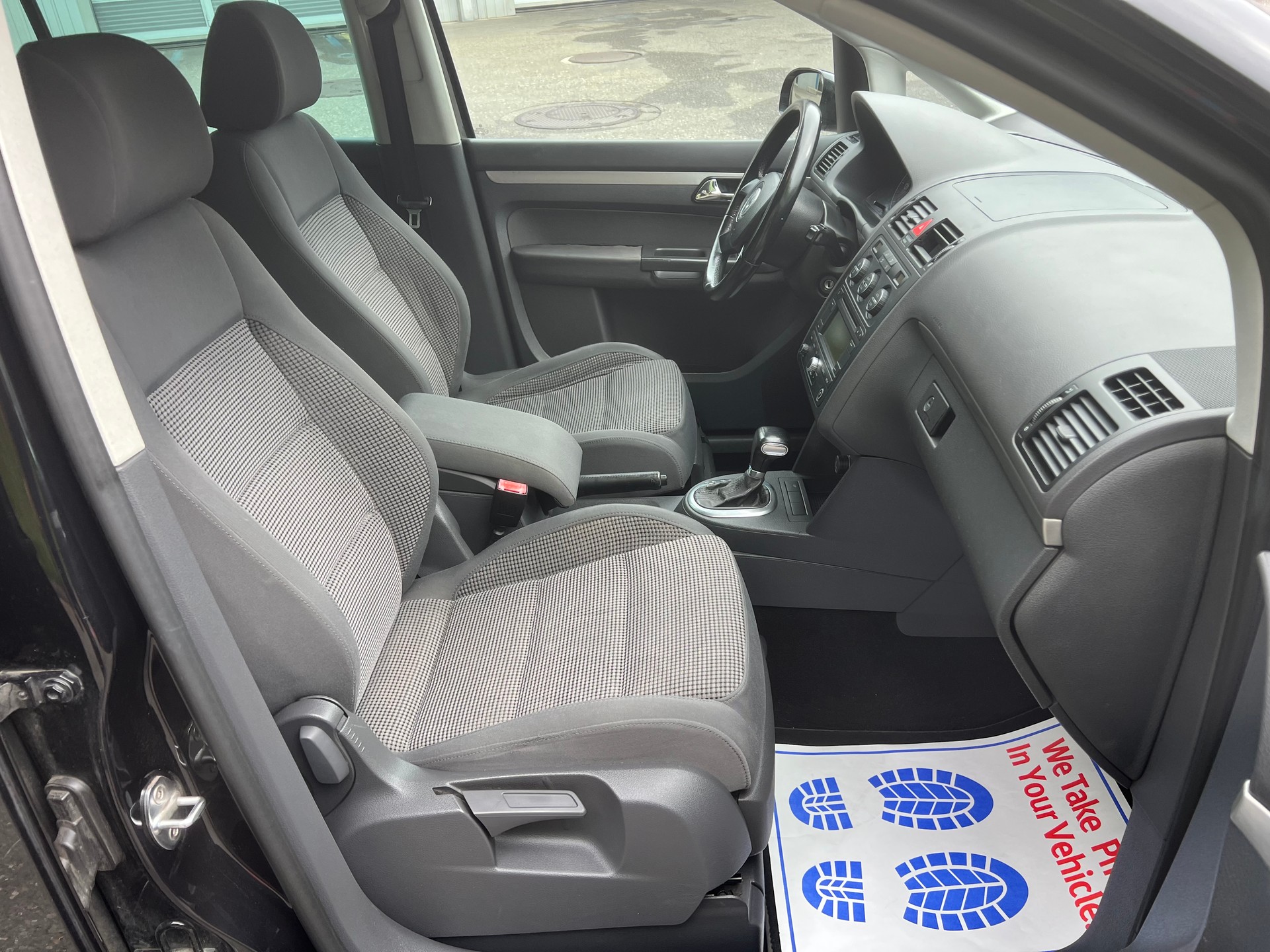 VW Touran 2.0 TDI Highline-image-8