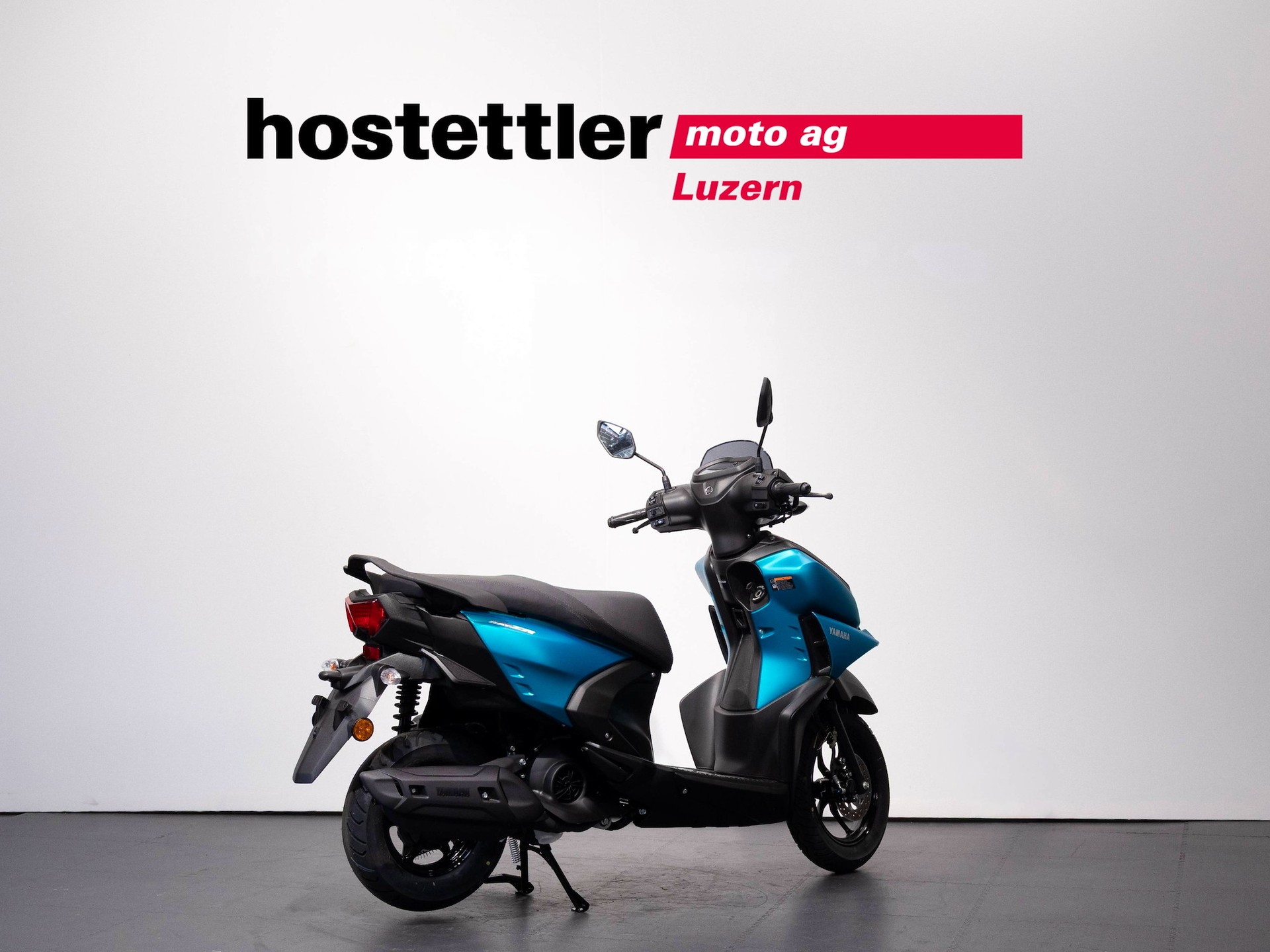 YAMAHA RayZR-showroom-element-2