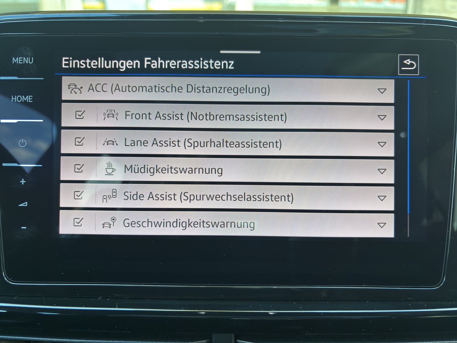 VW New T-Roc 2.0 TSI R DSG 4Motion mit AHK & Akrapovic-image-28