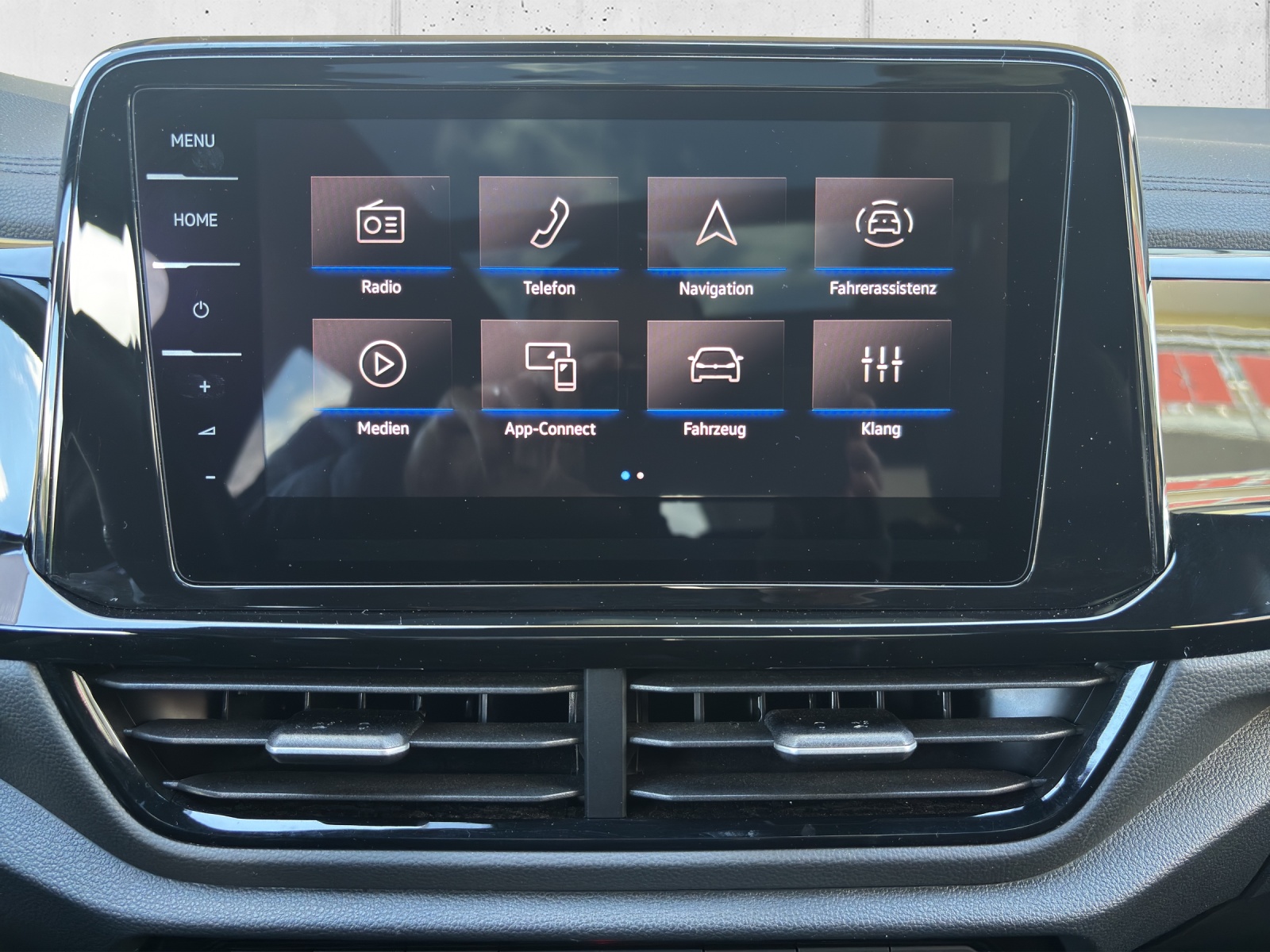 VW New T-Roc 2.0 TSI R DSG 4Motion mit AHK & Akrapovic-image-17