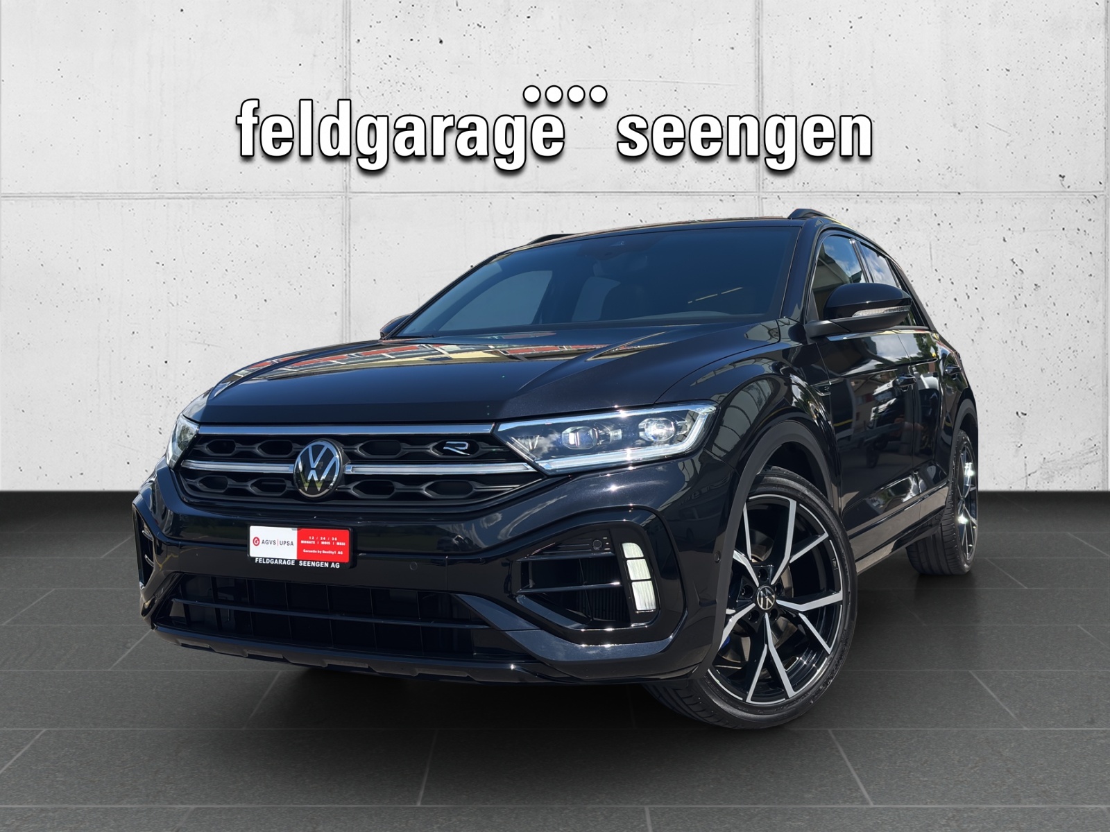 VW New T-Roc 2.0 TSI R DSG 4Motion mit AHK & Akrapovic-image-0