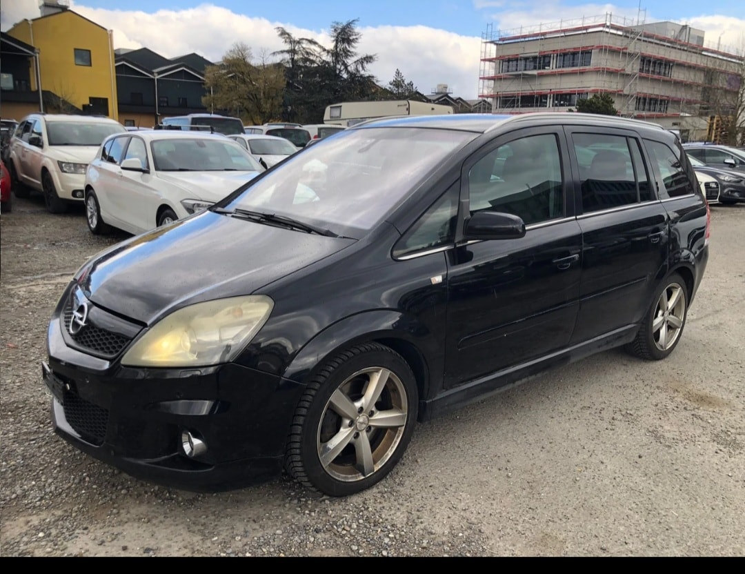 OPEL Zafira 2.0i 16V Turbo OPC-image-1