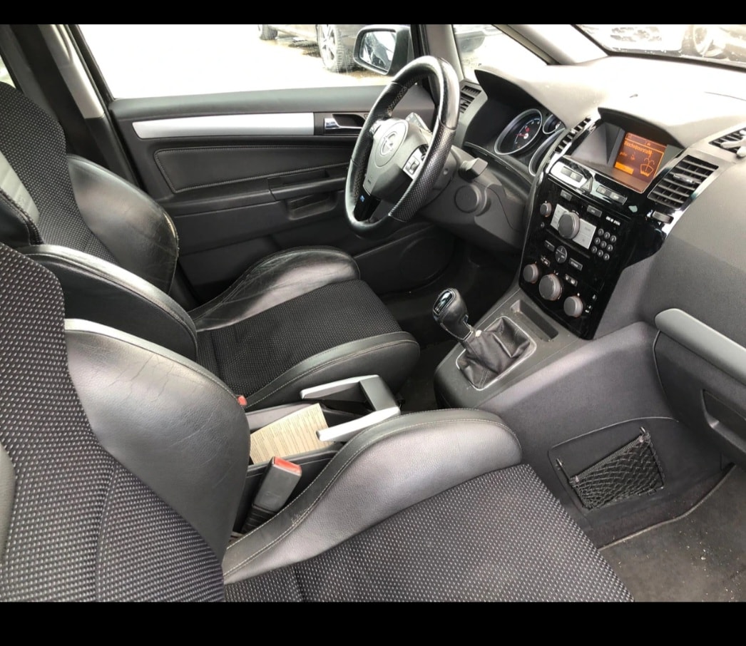 OPEL Zafira 2.0i 16V Turbo OPC-image-7