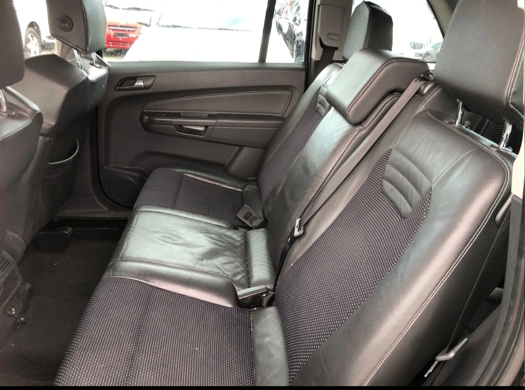 OPEL Zafira 2.0i 16V Turbo OPC-image-10