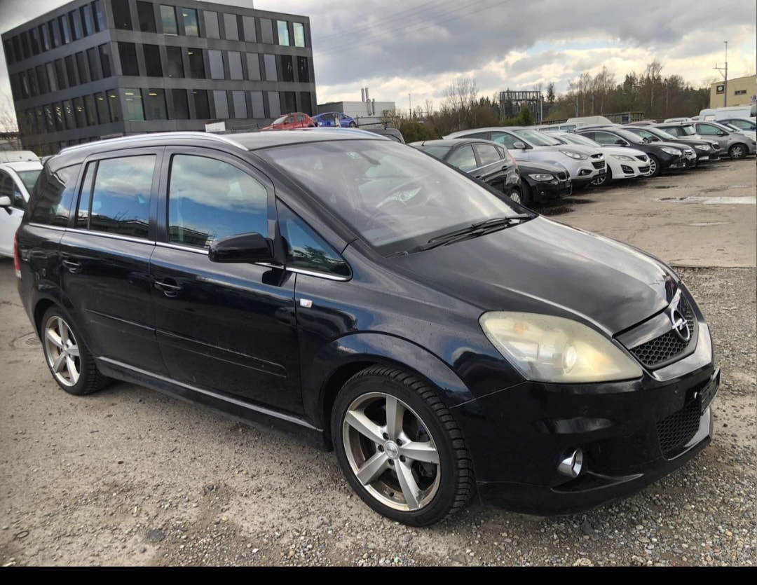 OPEL Zafira 2.0i 16V Turbo OPC-image-2