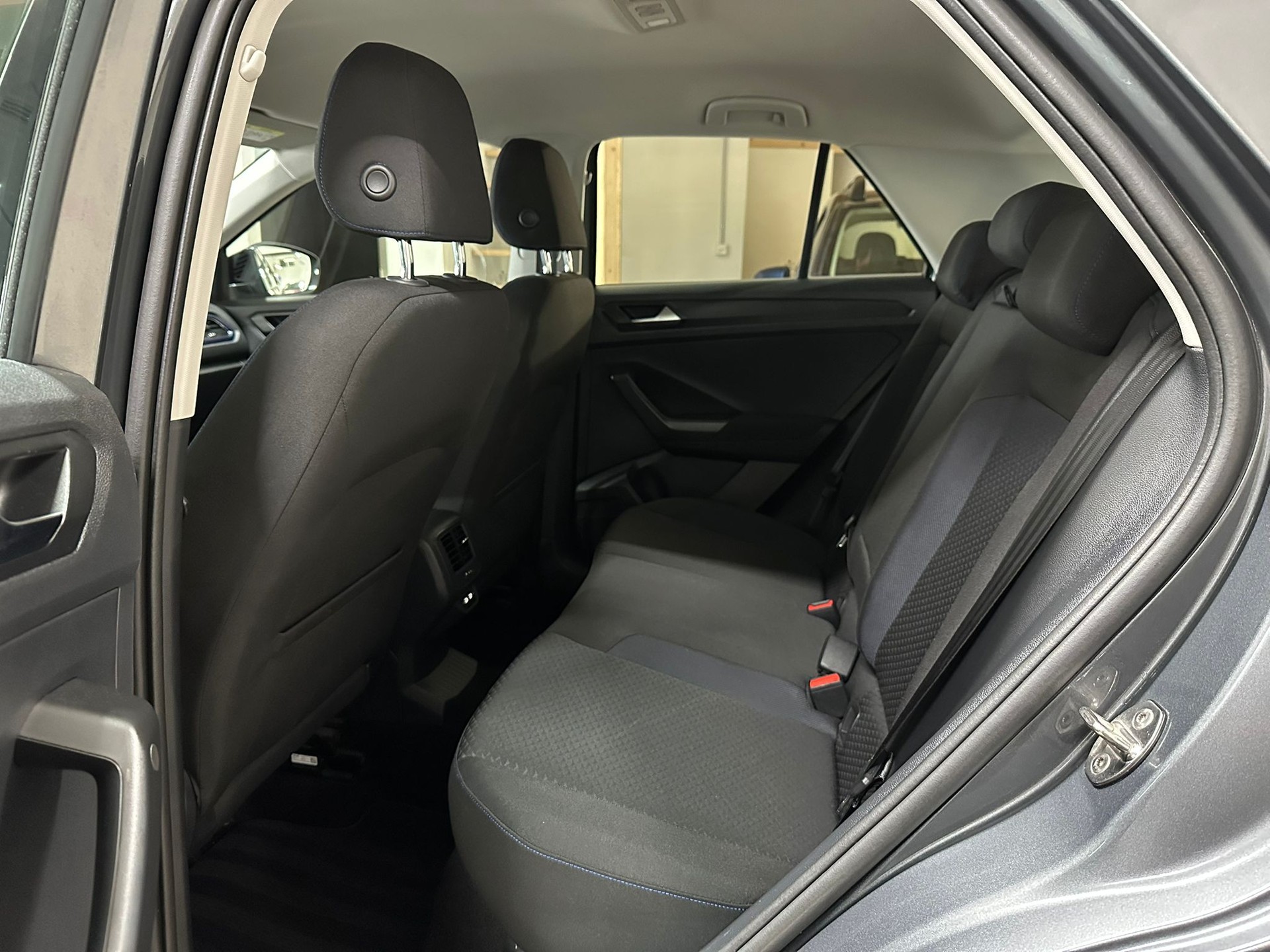VW T-Roc 1.5 TSI EVO Advance DSG-image-8
