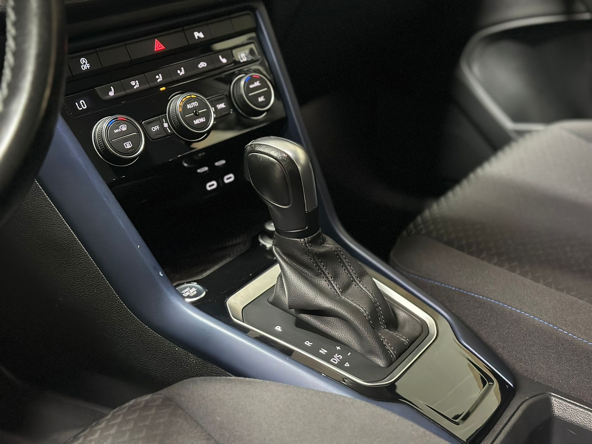 VW T-Roc 1.5 TSI EVO Advance DSG-image-13