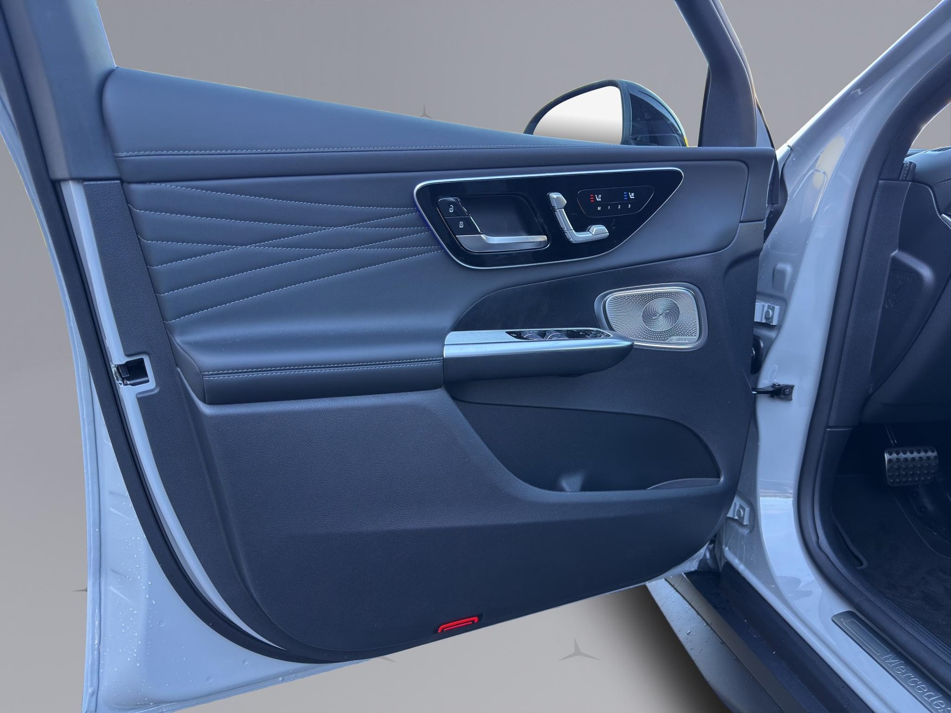 MERCEDES-BENZ GLC 220 d AMG Line 4matic-image-21