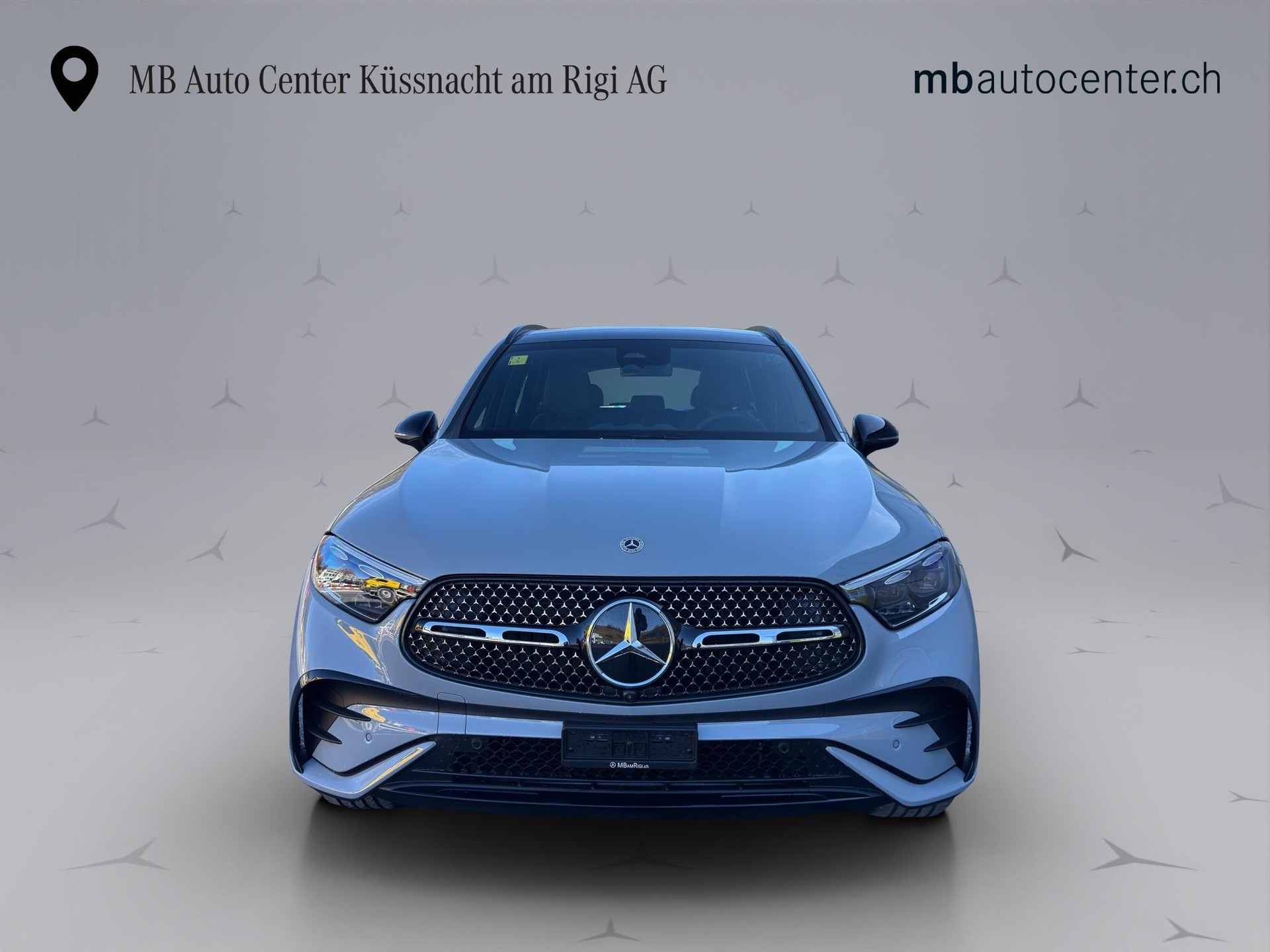MERCEDES-BENZ GLC 220 d AMG Line 4matic-image-1