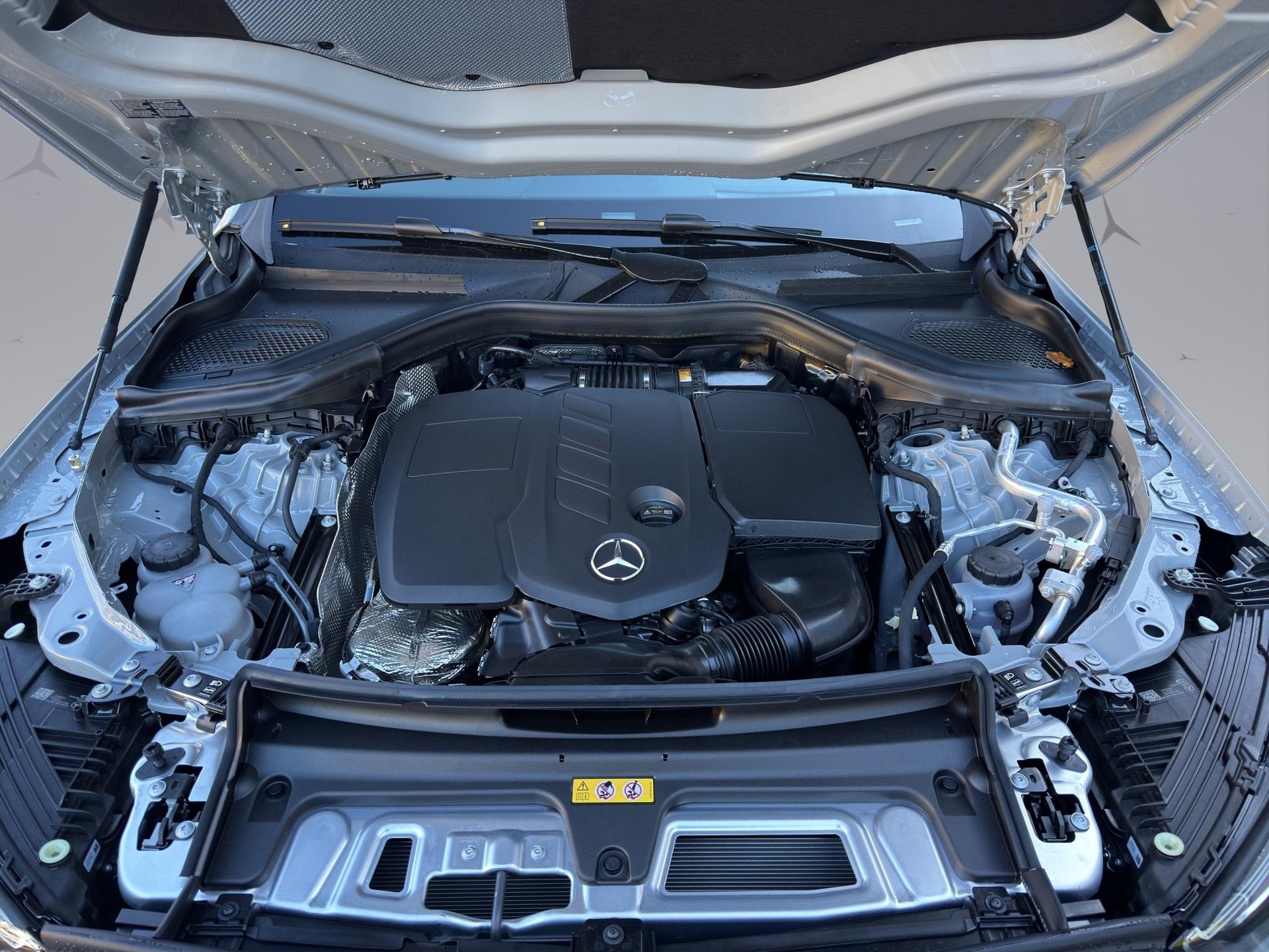 MERCEDES-BENZ GLC 220 d AMG Line 4matic-image-18