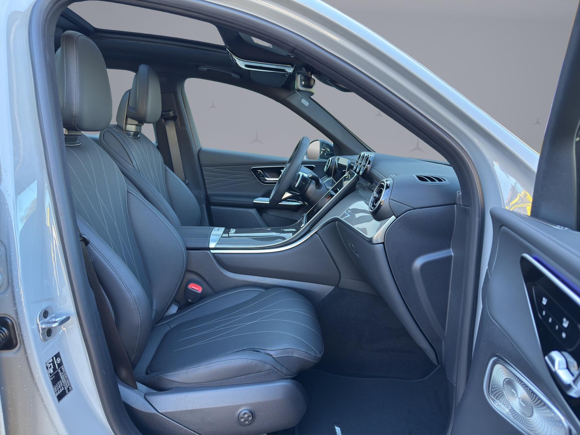MERCEDES-BENZ GLC 220 d AMG Line 4matic-image-15